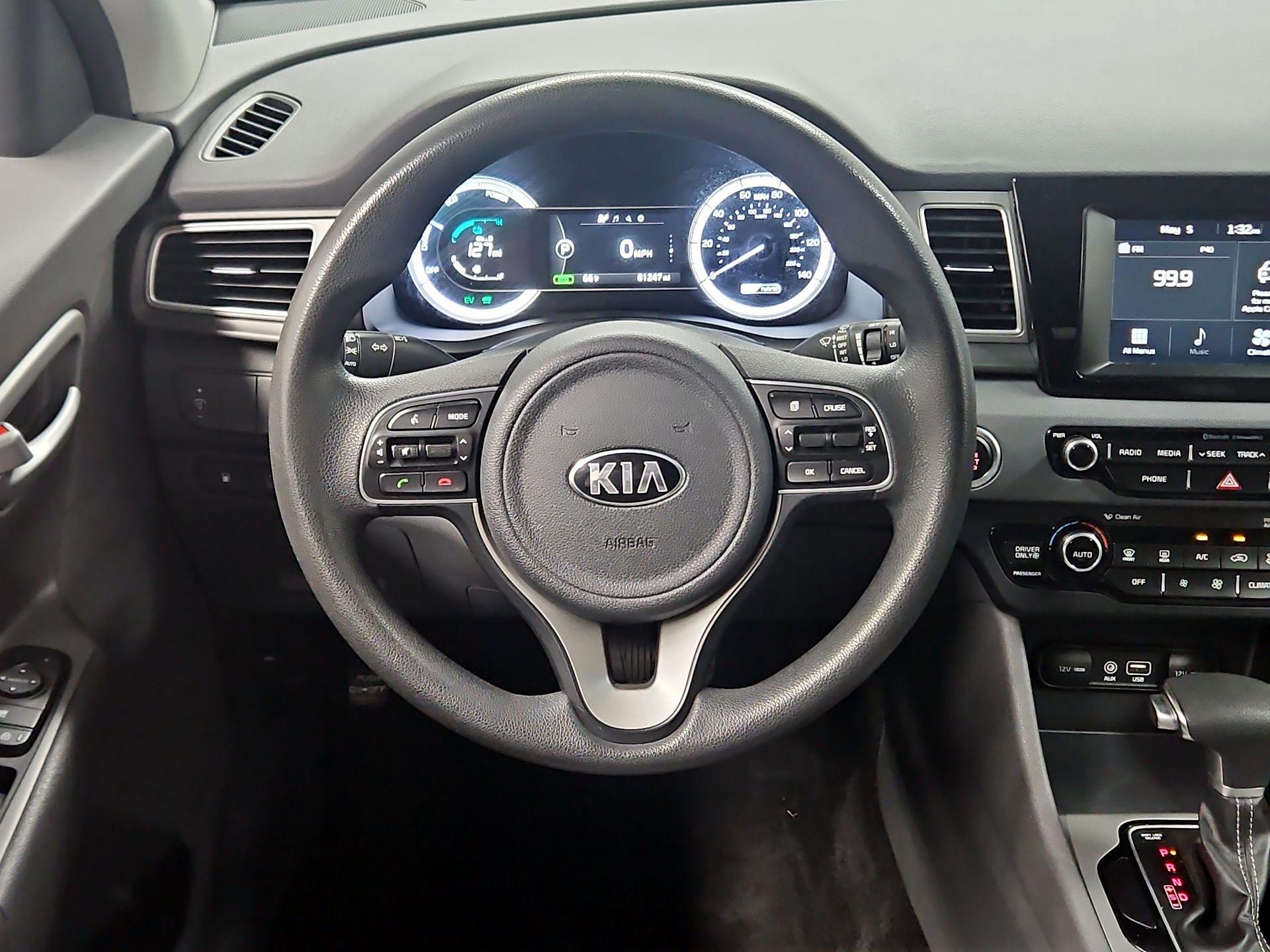 Thumbnail: 2017 Kia Niro - 10