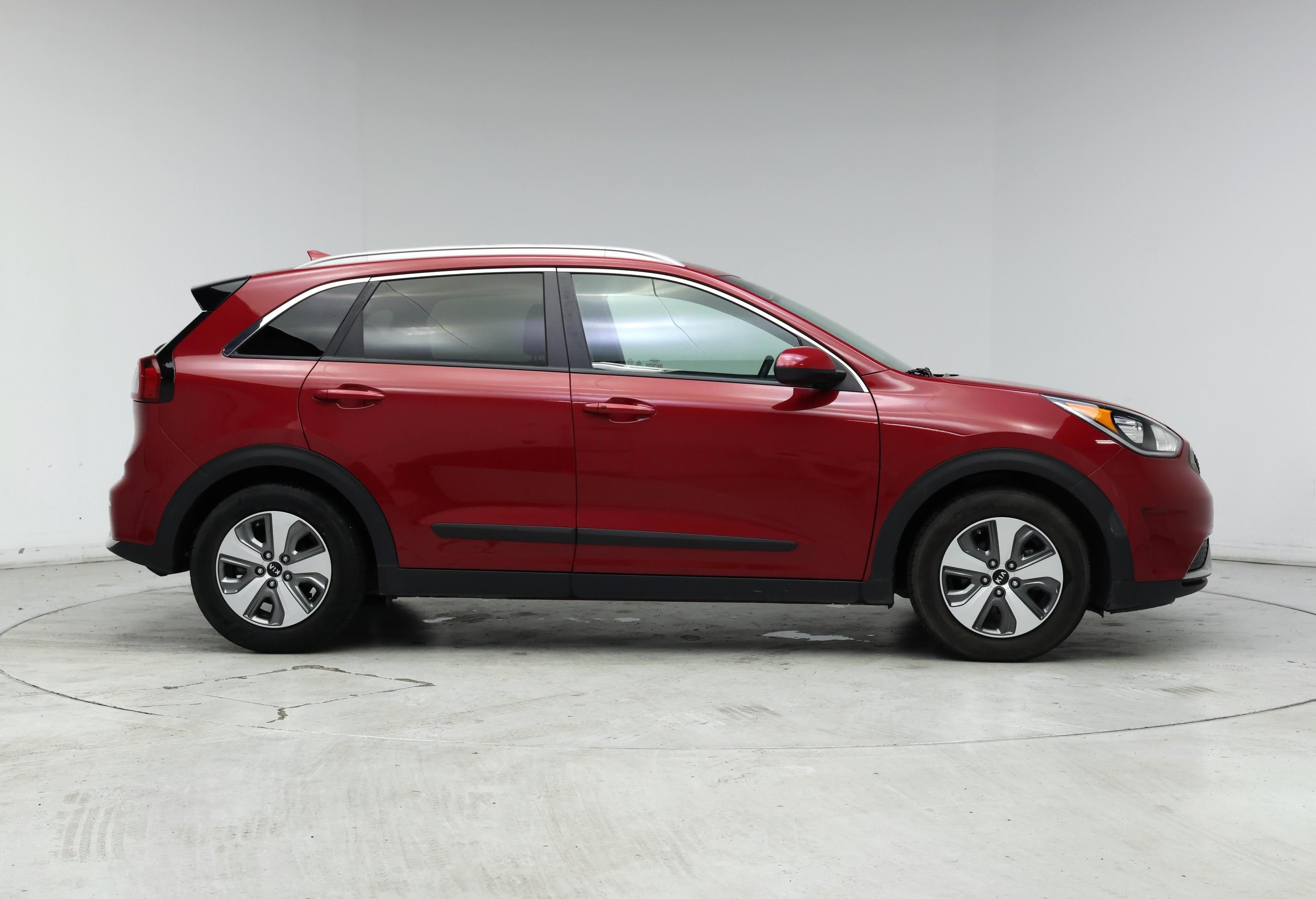 Thumbnail: 2017 Kia Niro - 7