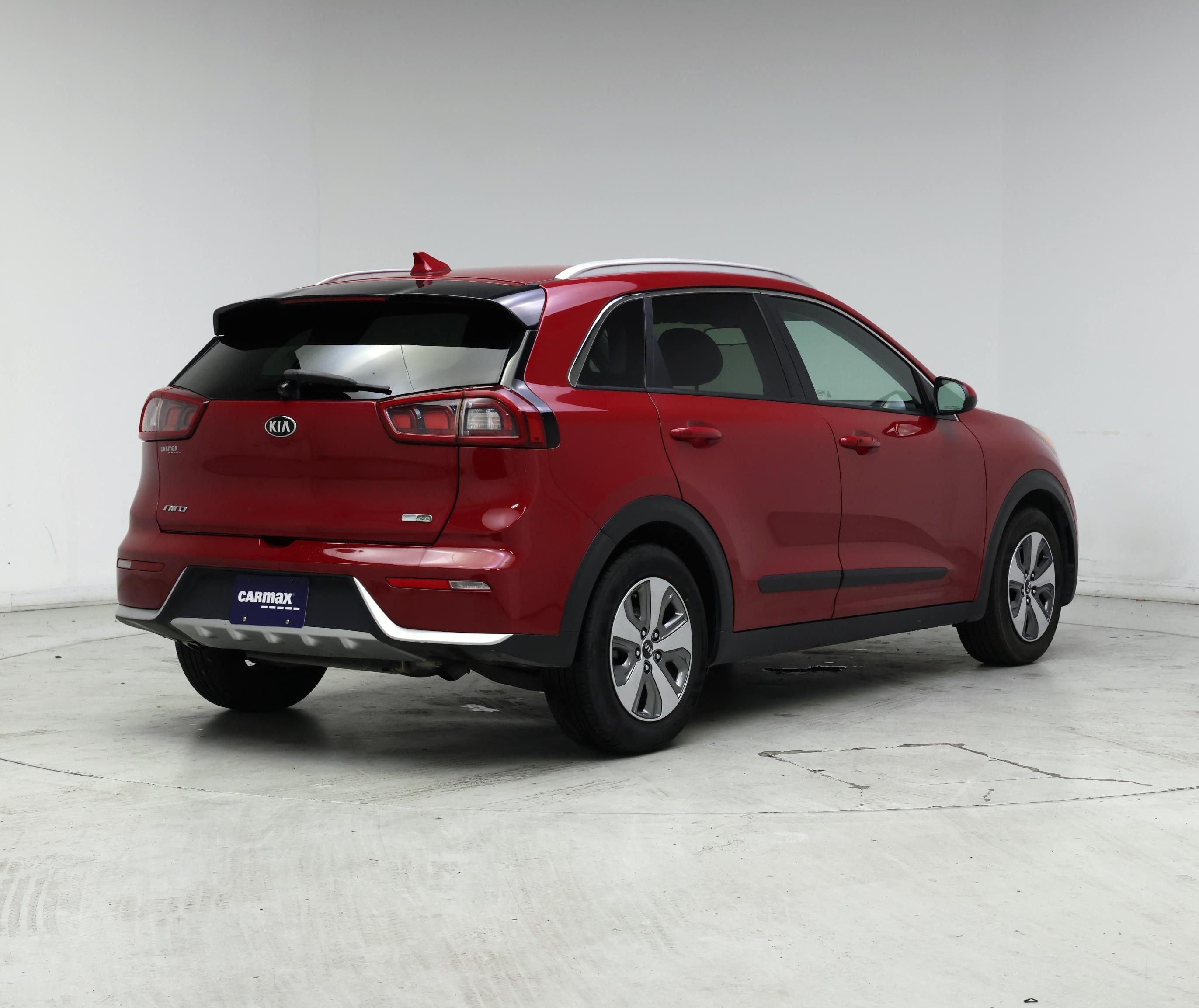 Thumbnail: 2017 Kia Niro - 8