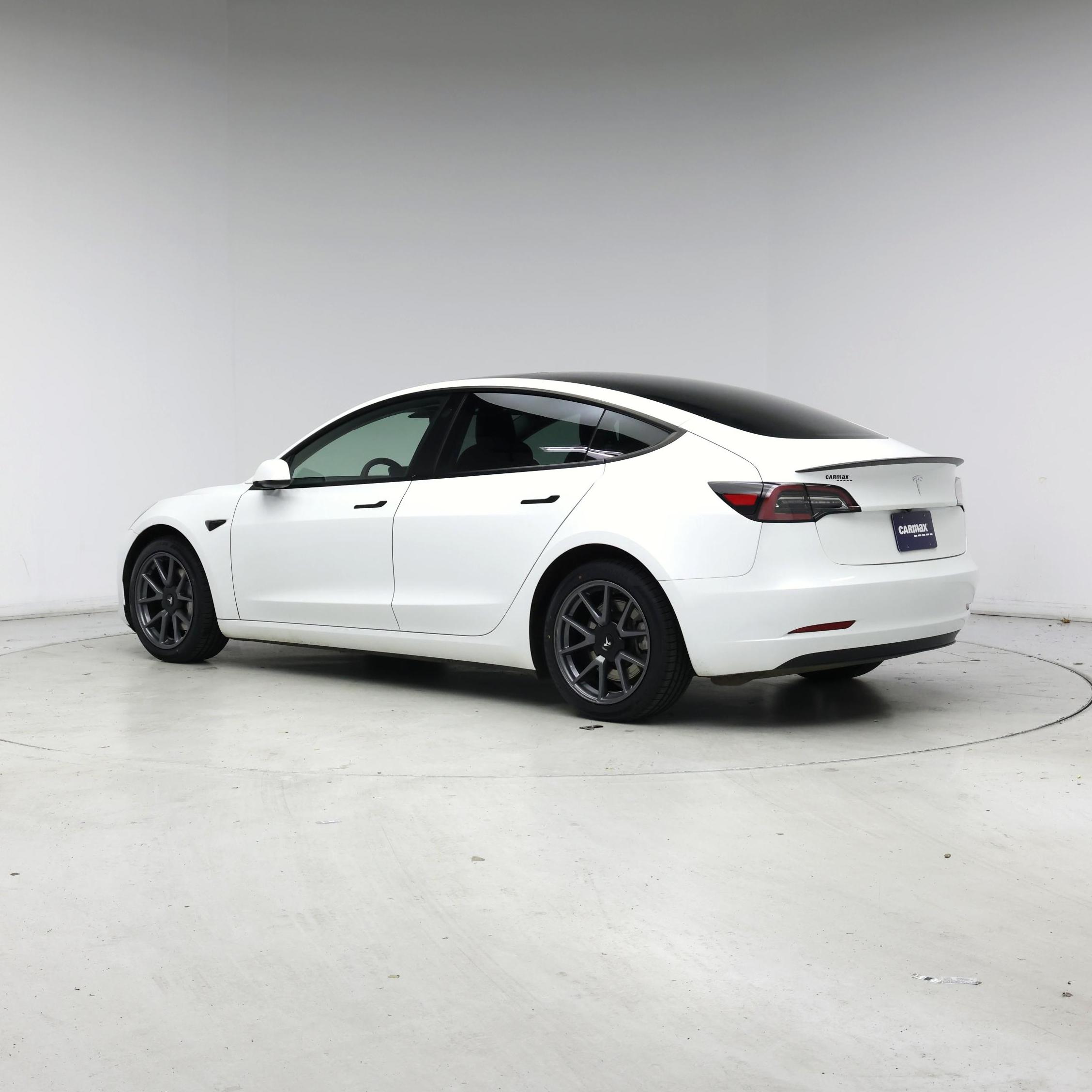 Thumbnail: 2023 Tesla Model 3 - 2