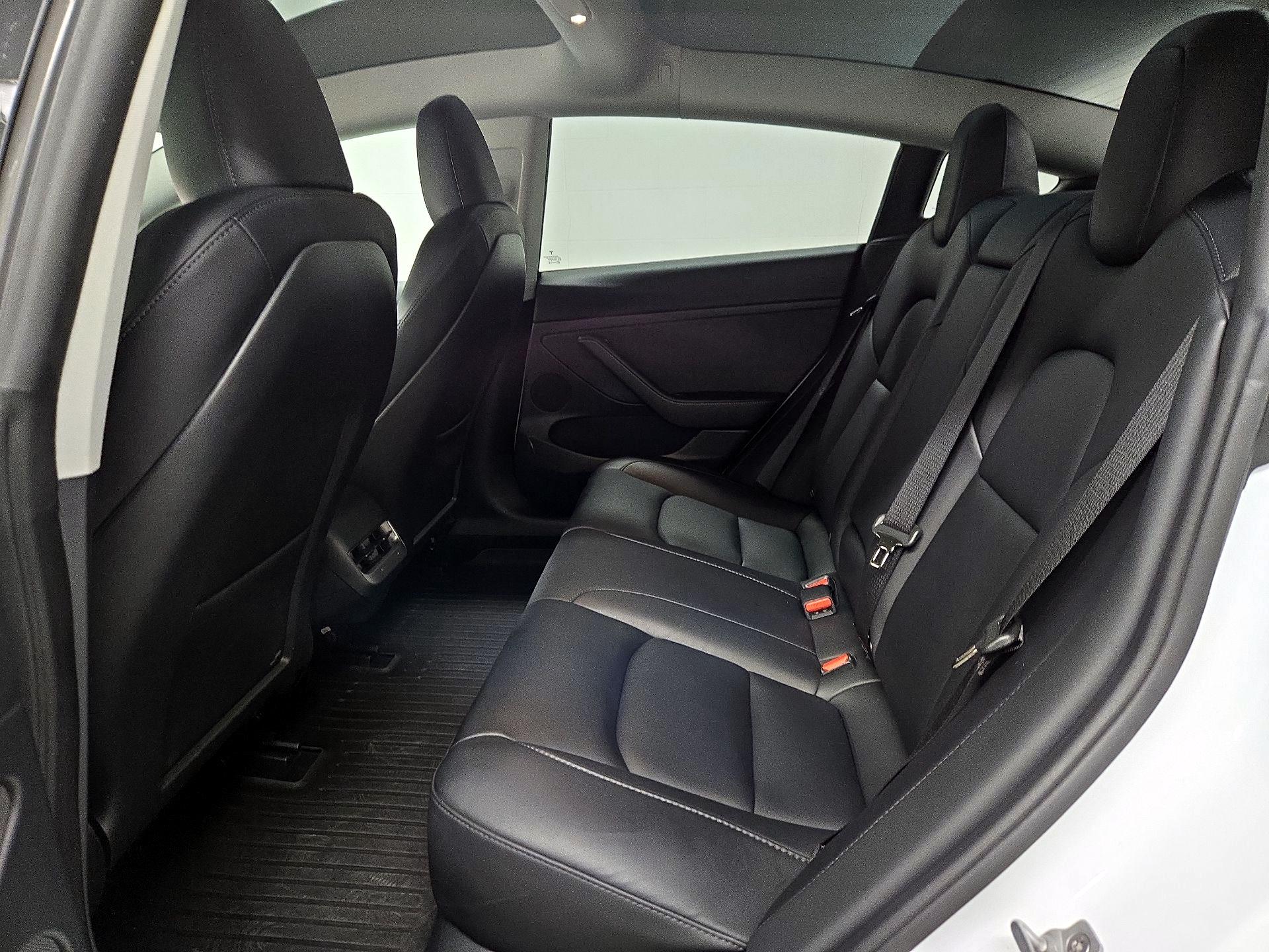 Thumbnail: 2023 Tesla Model 3 - 19