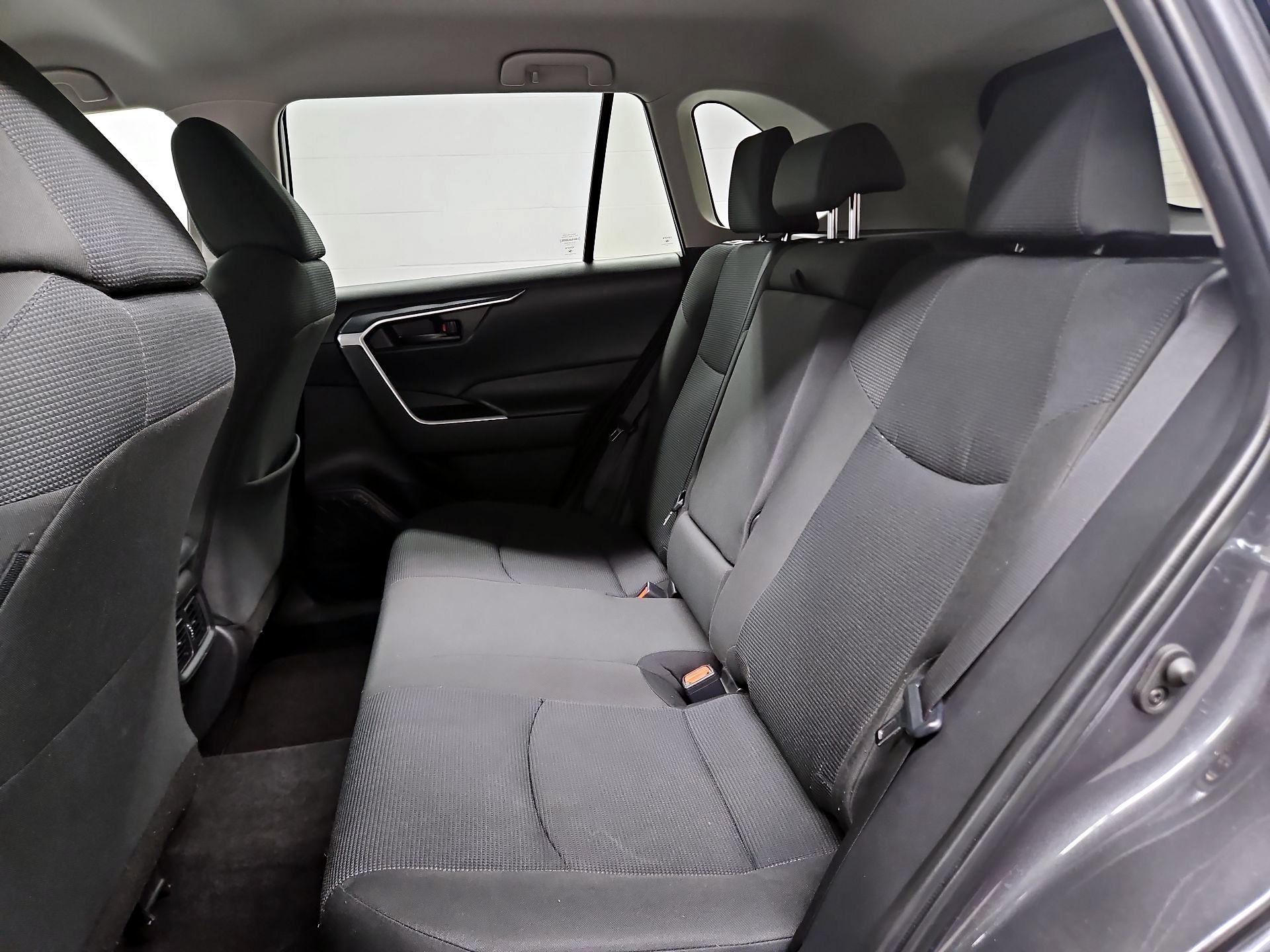 Thumbnail: 2023 Toyota RAV4 - 20