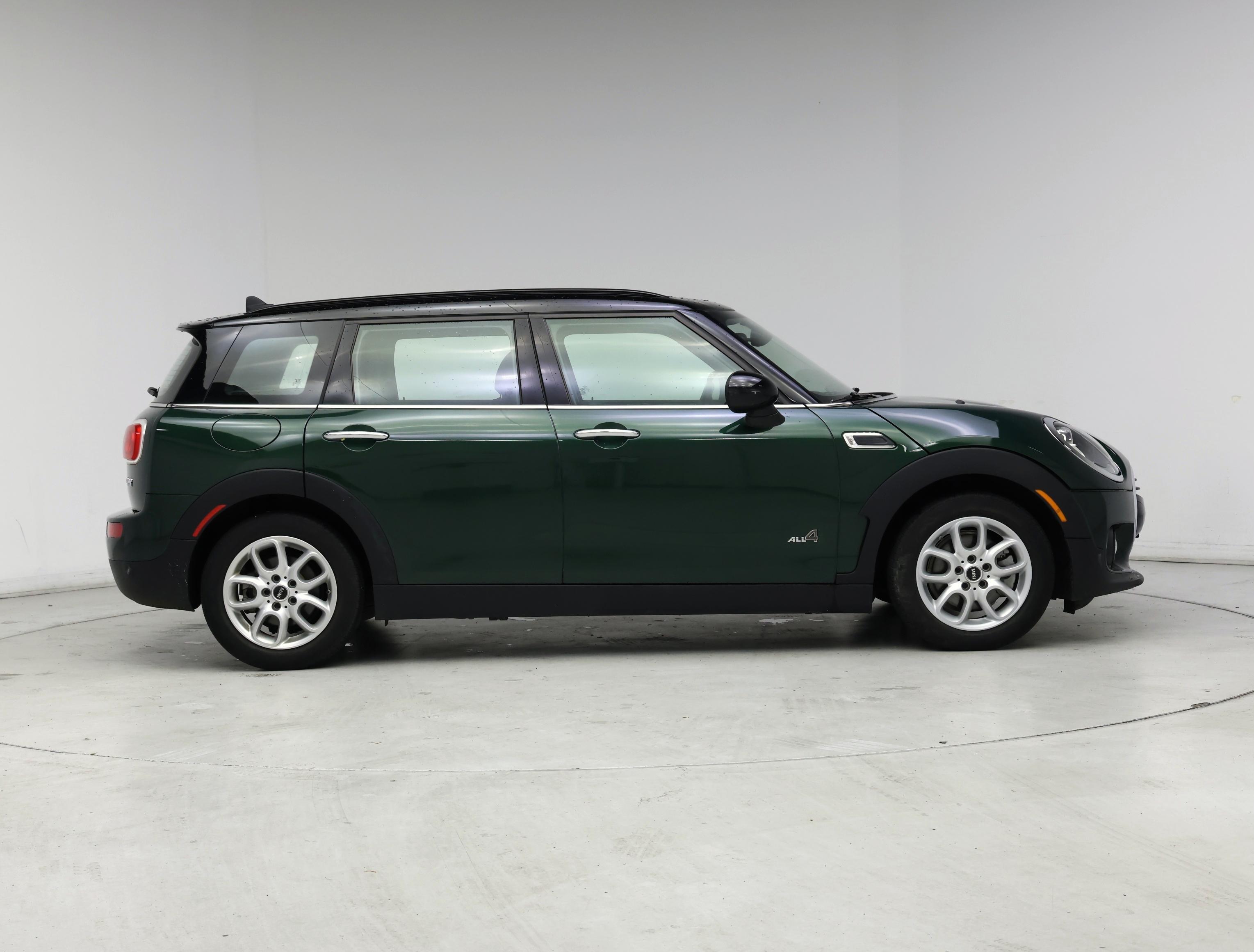 Thumbnail: 2017 MINI Cooper Clubman - 7