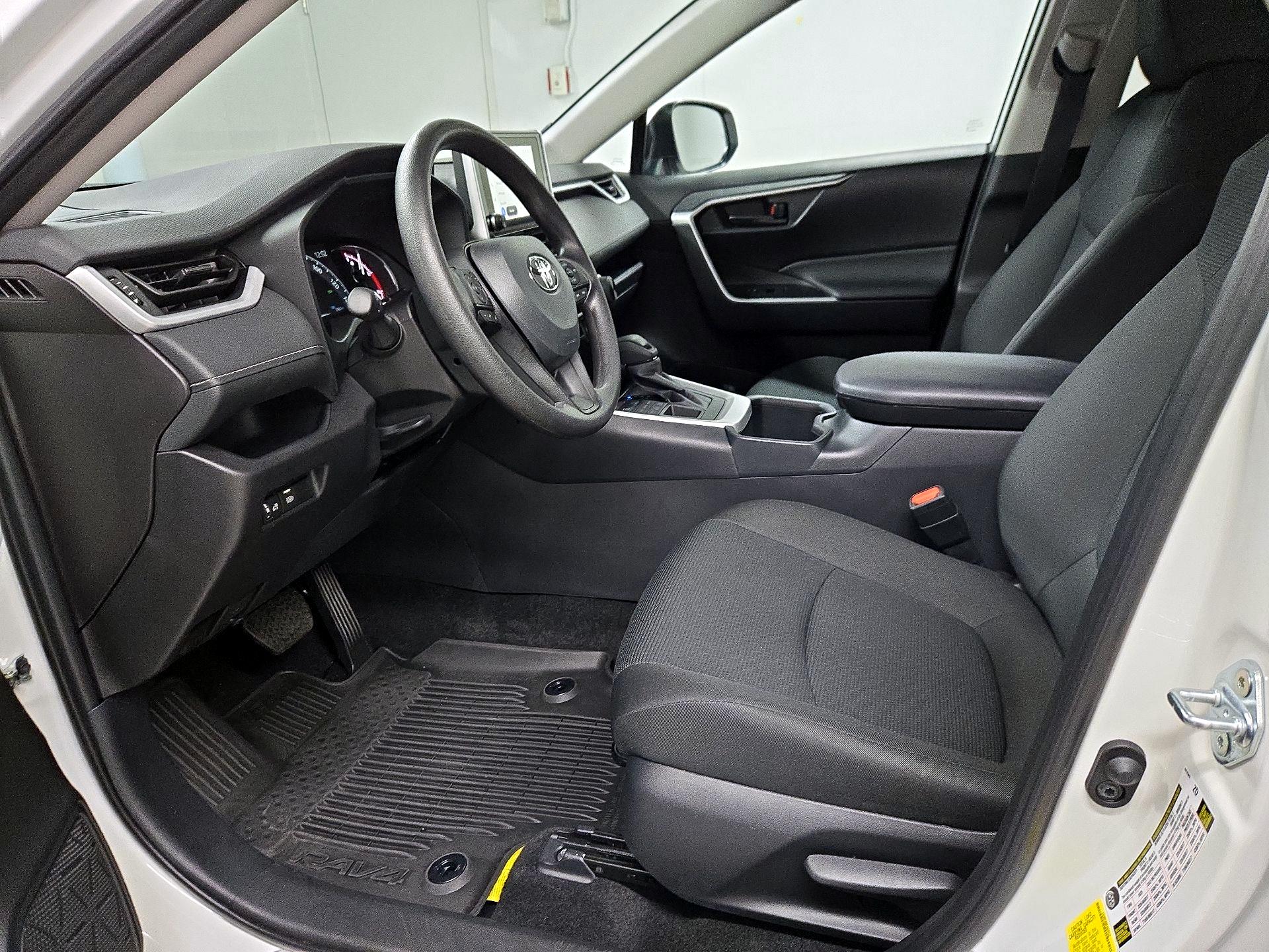 Thumbnail: 2025 Toyota RAV4 - 11