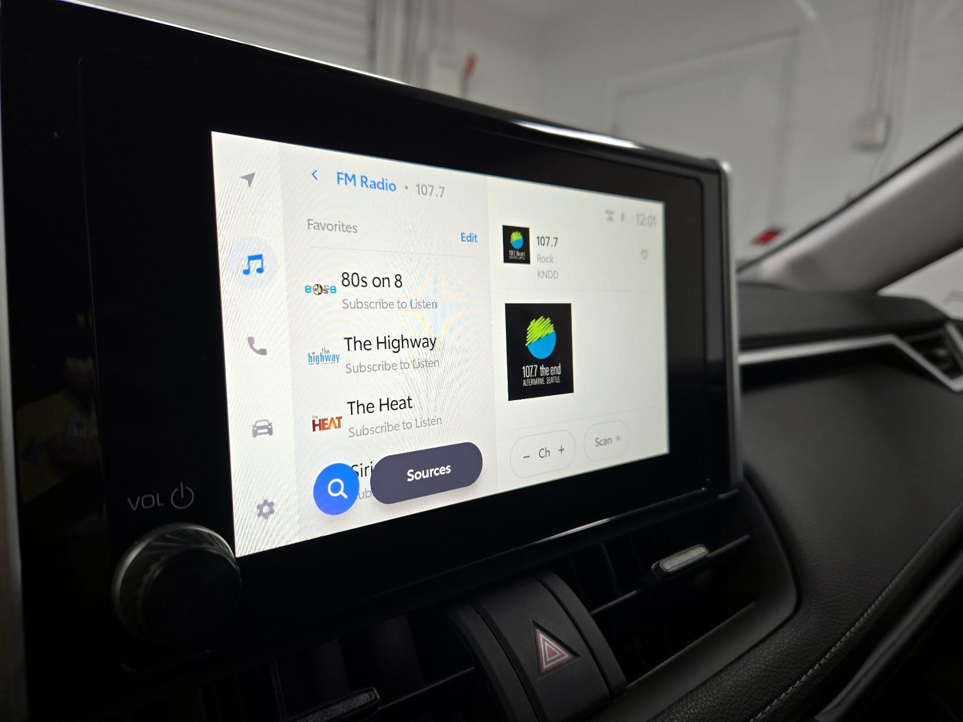 Thumbnail: 2025 Toyota RAV4 - 15