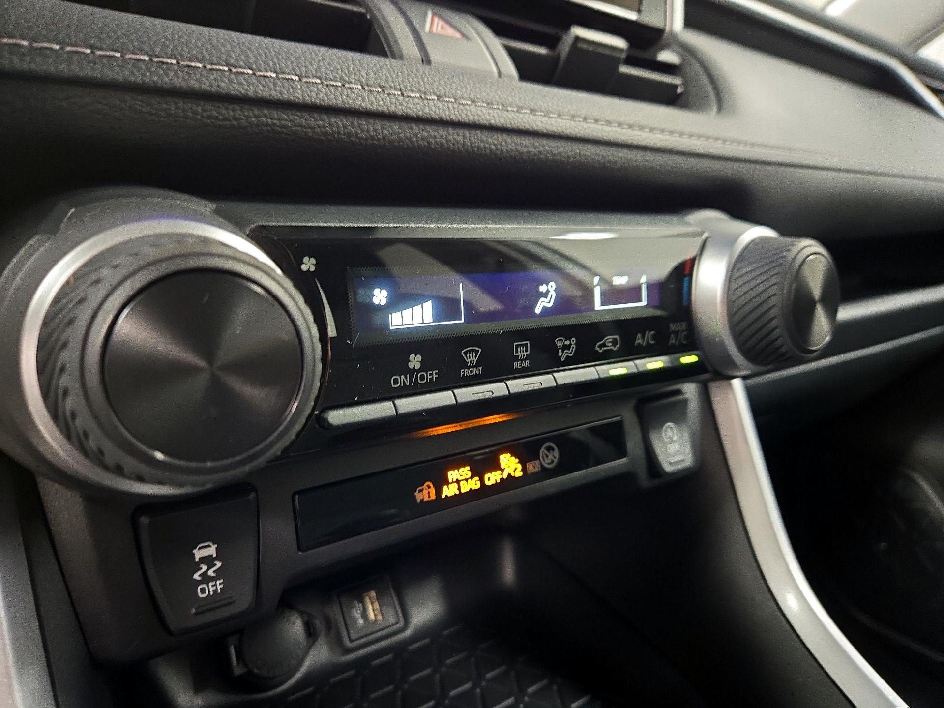 Thumbnail: 2025 Toyota RAV4 - 16