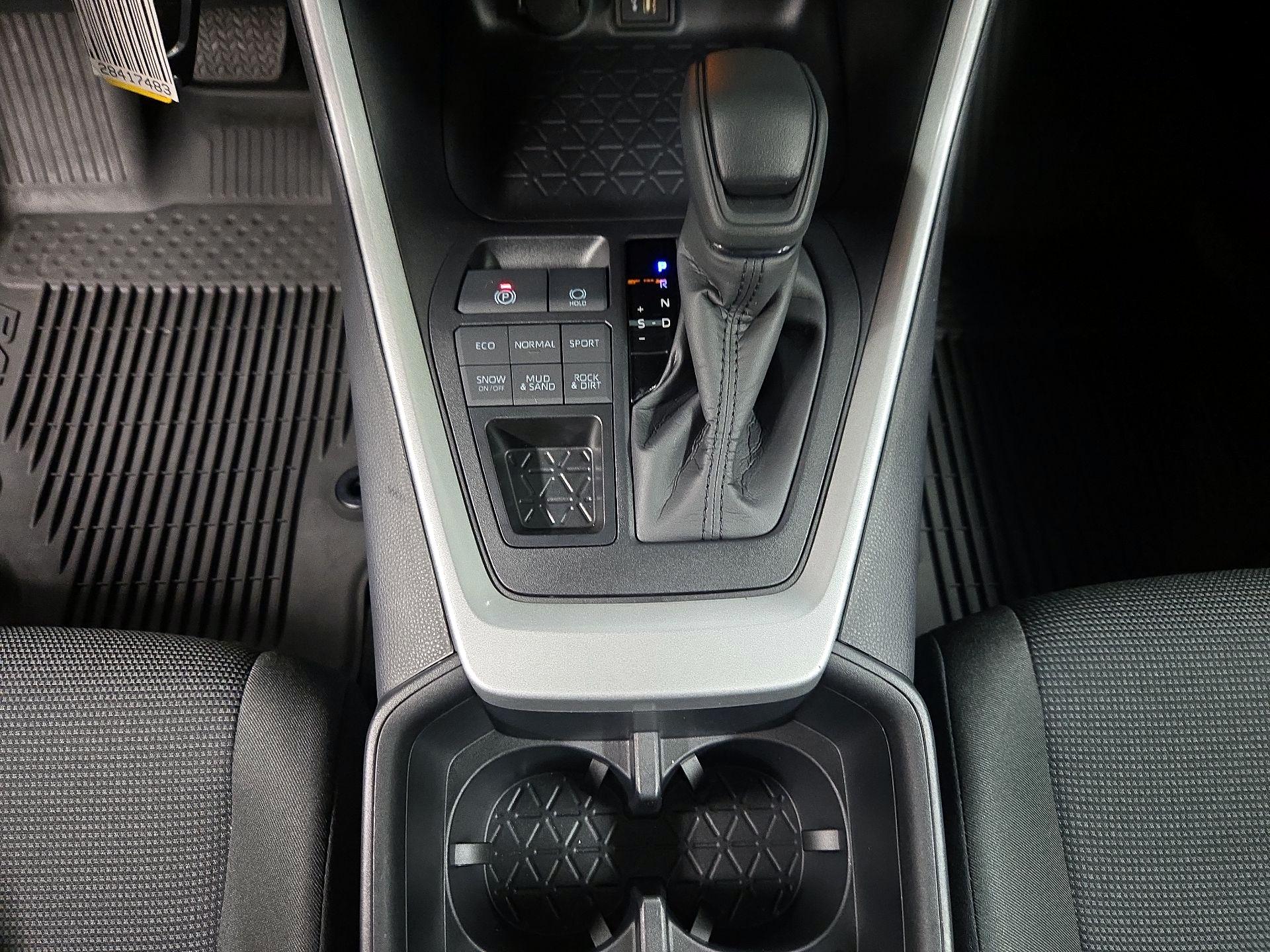 Thumbnail: 2025 Toyota RAV4 - 17