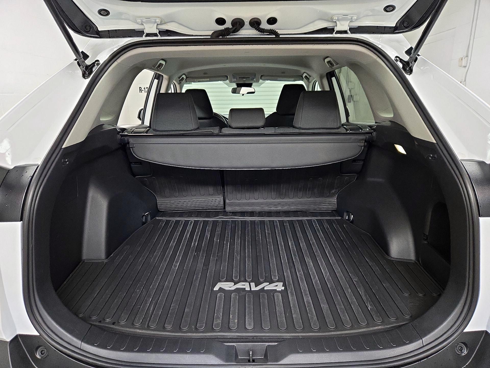 Thumbnail: 2025 Toyota RAV4 - 20