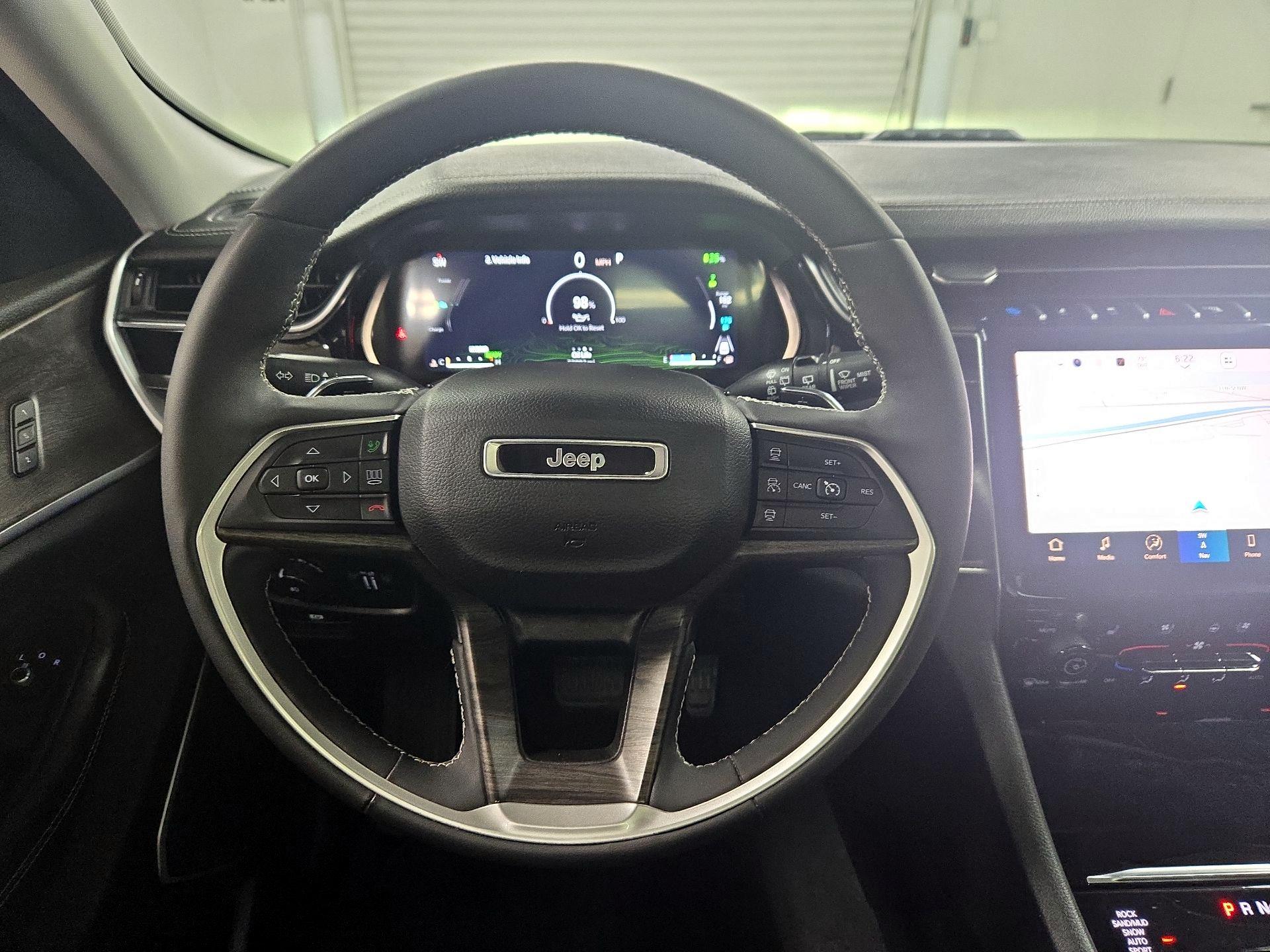 Thumbnail: 2023 Jeep Grand Cherokee - 10