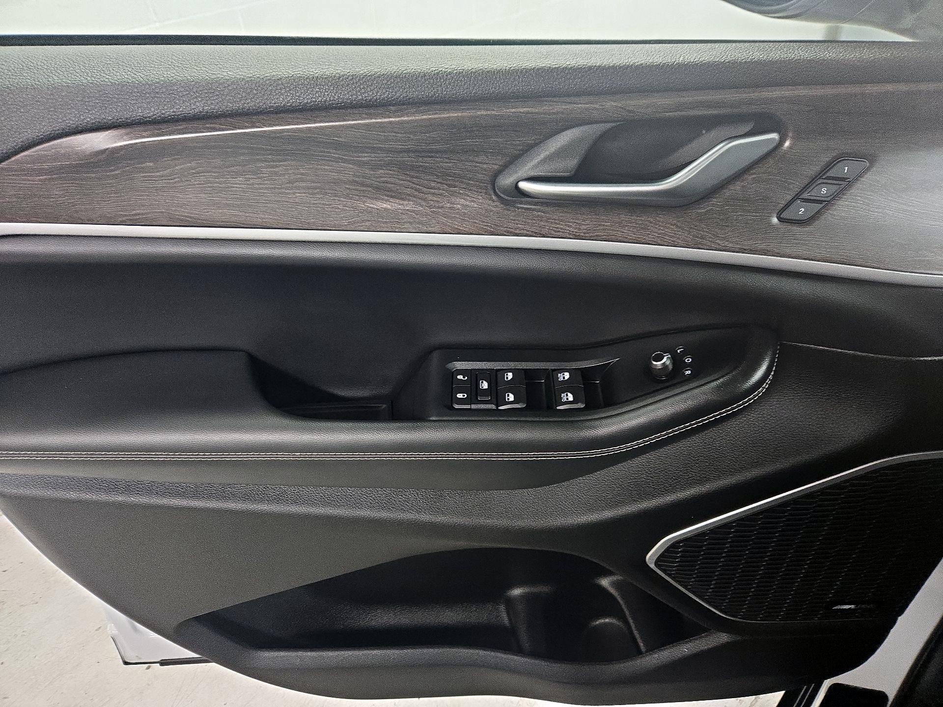 Thumbnail: 2023 Jeep Grand Cherokee - 12