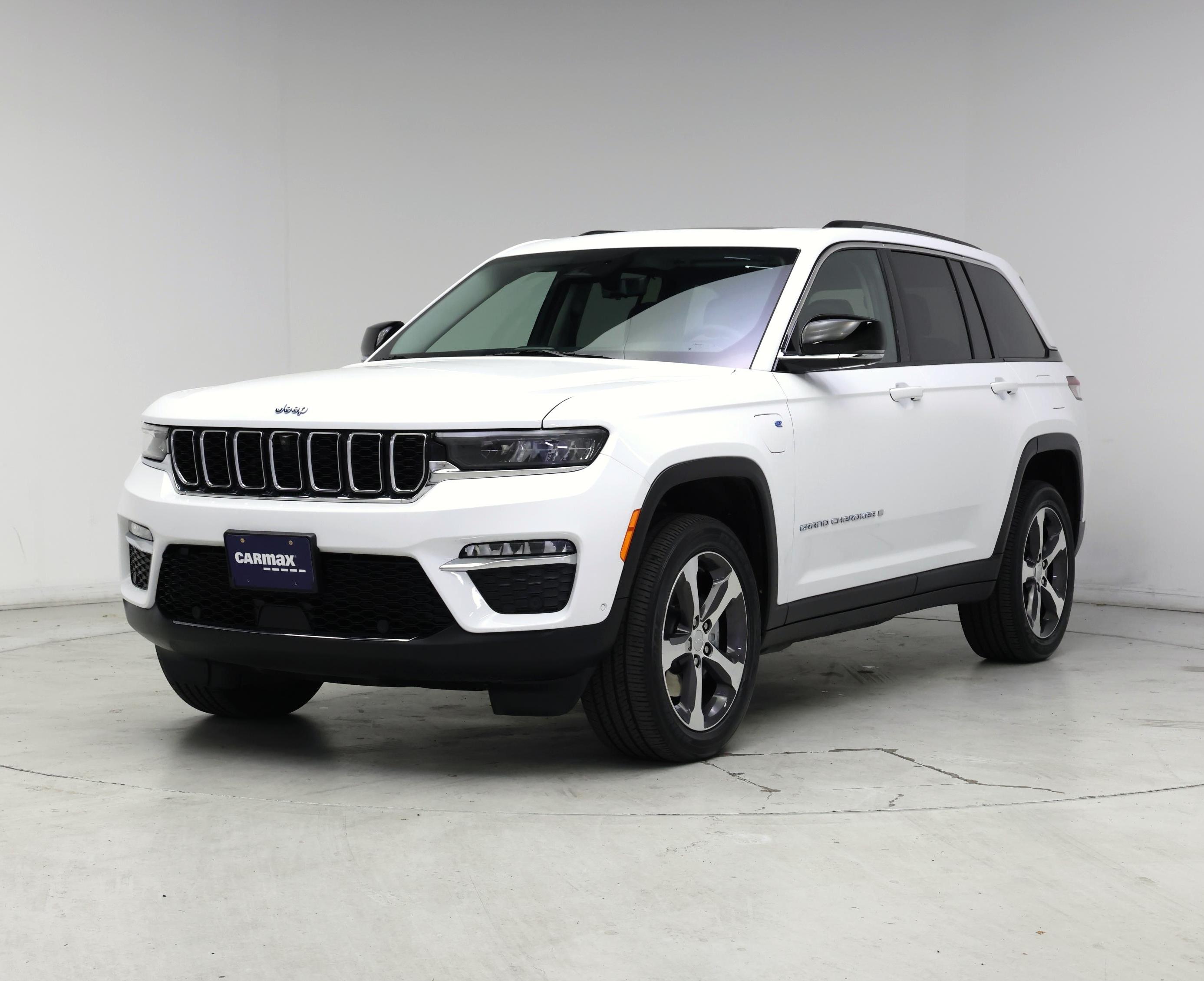 Thumbnail: 2023 Jeep Grand Cherokee - 4