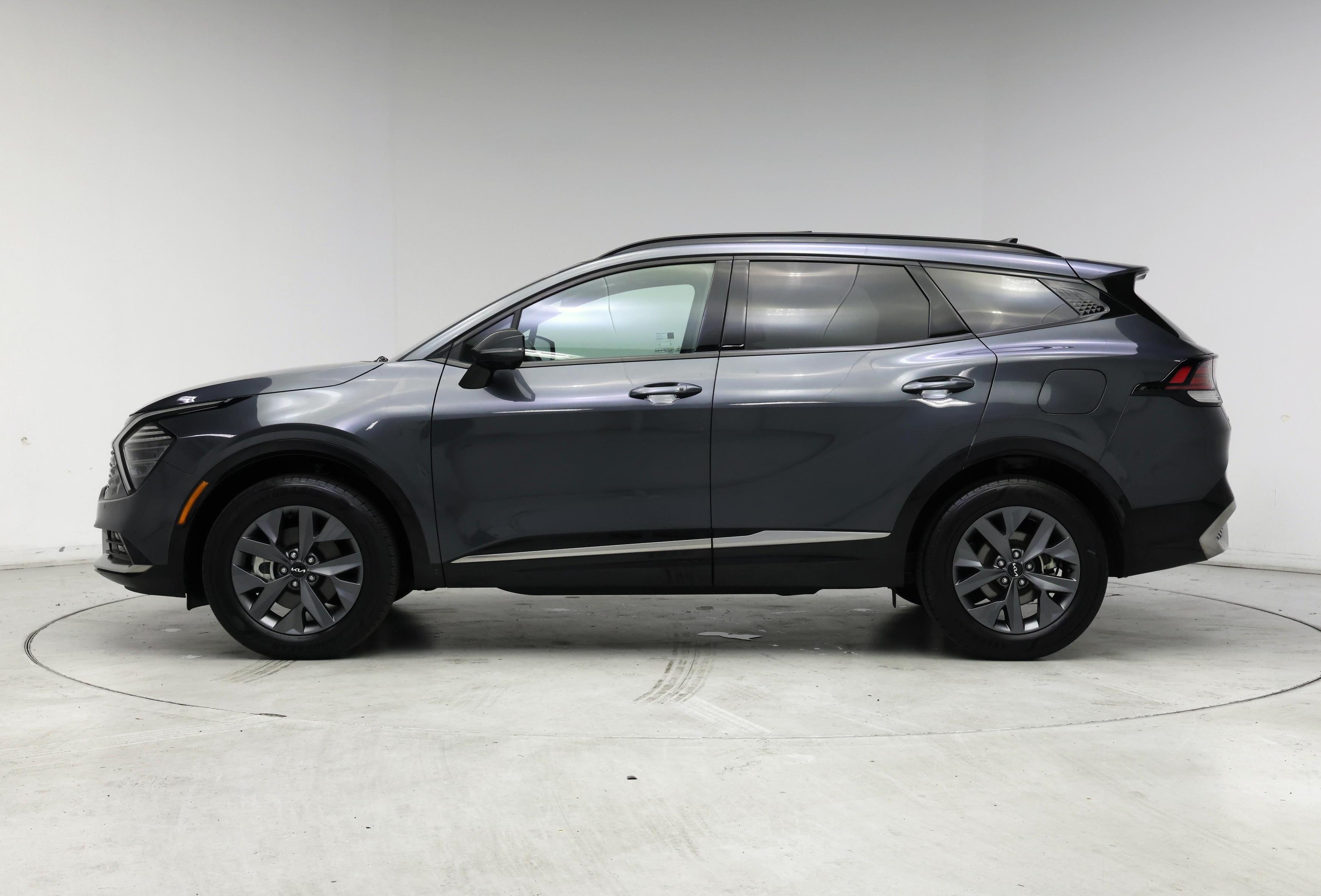 Thumbnail: 2023 Kia Sportage - 3