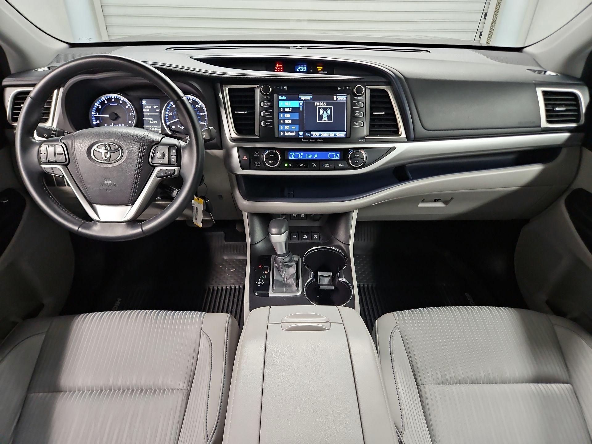 Thumbnail: 2018 Toyota Highlander - 9