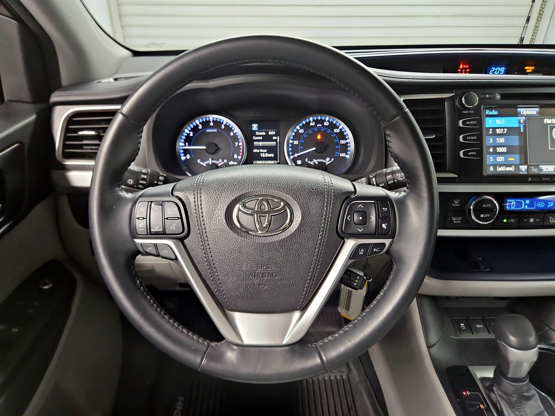 Thumbnail: 2018 Toyota Highlander - 10