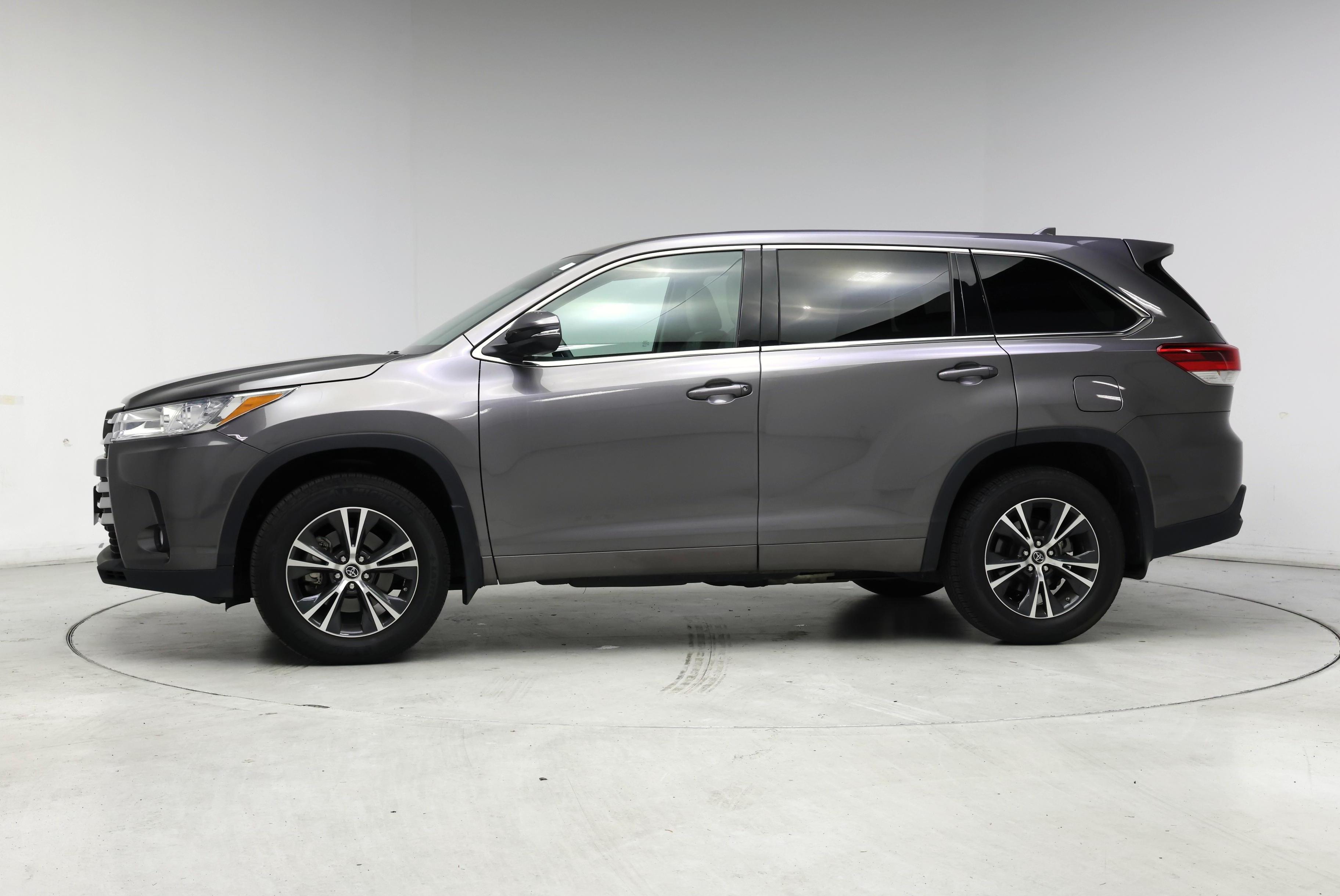Thumbnail: 2018 Toyota Highlander - 3