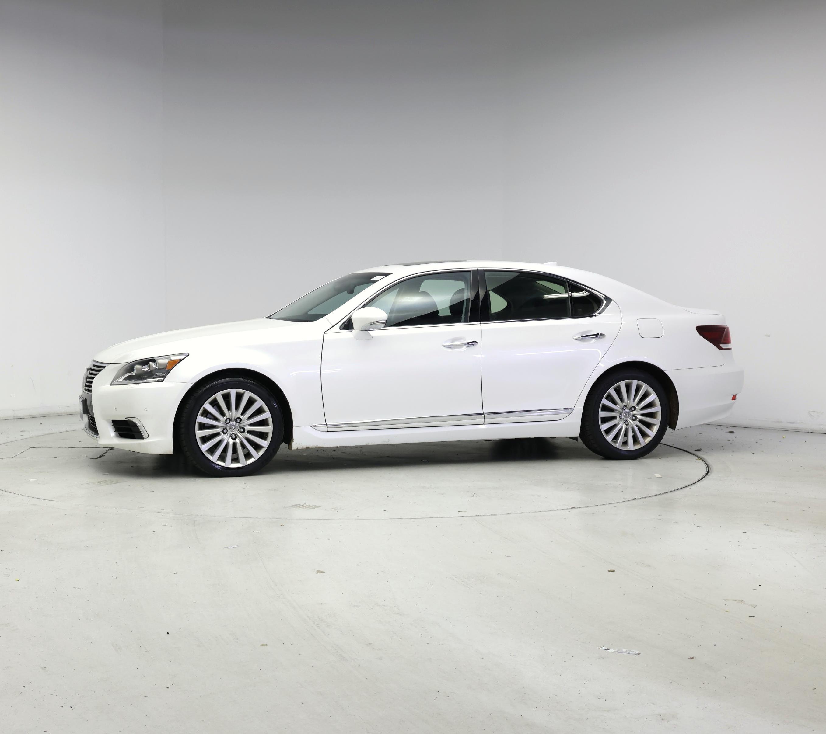 Thumbnail: 2017 Lexus LS - 3