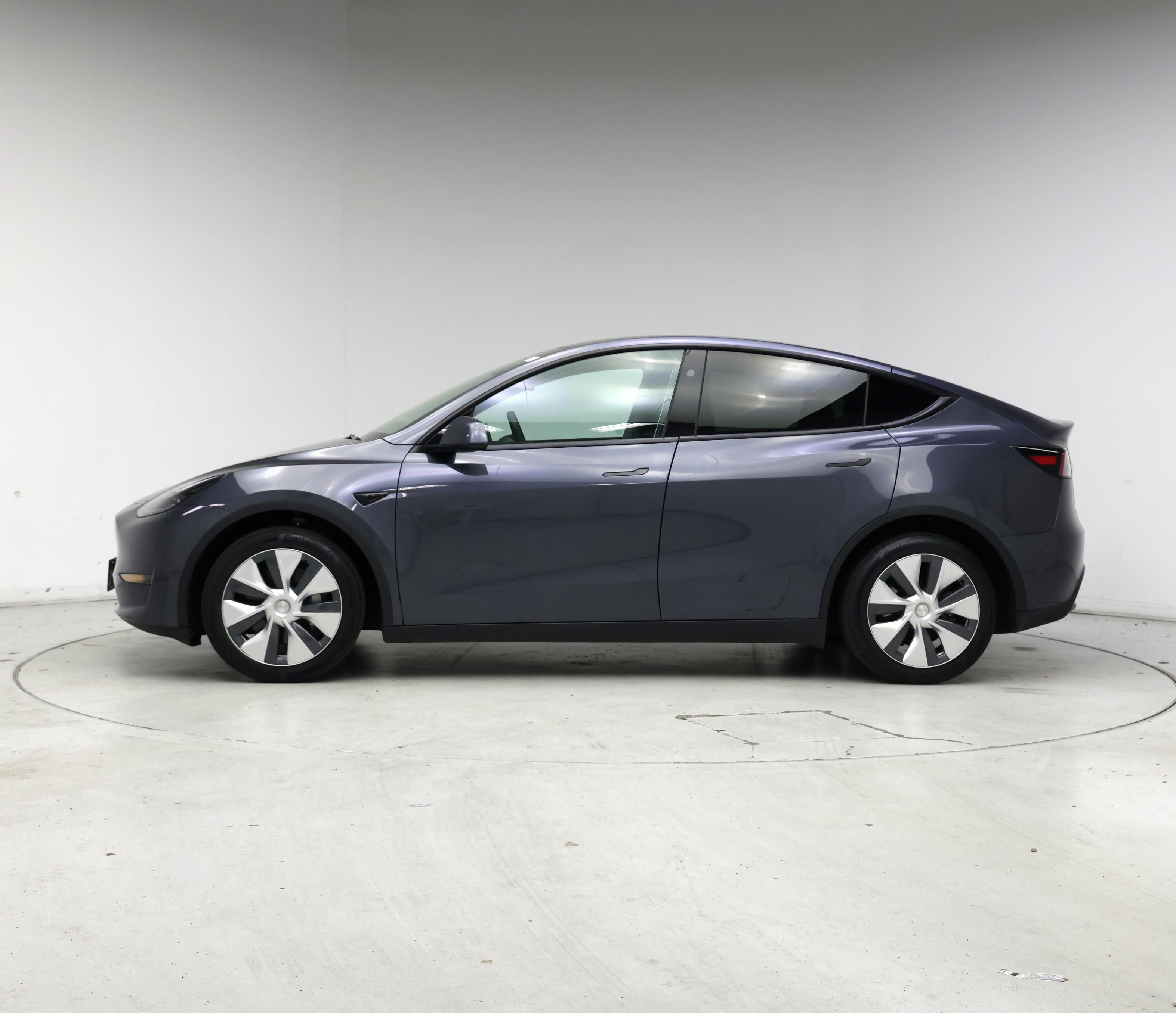 Thumbnail: 2023 Tesla Model Y - 3