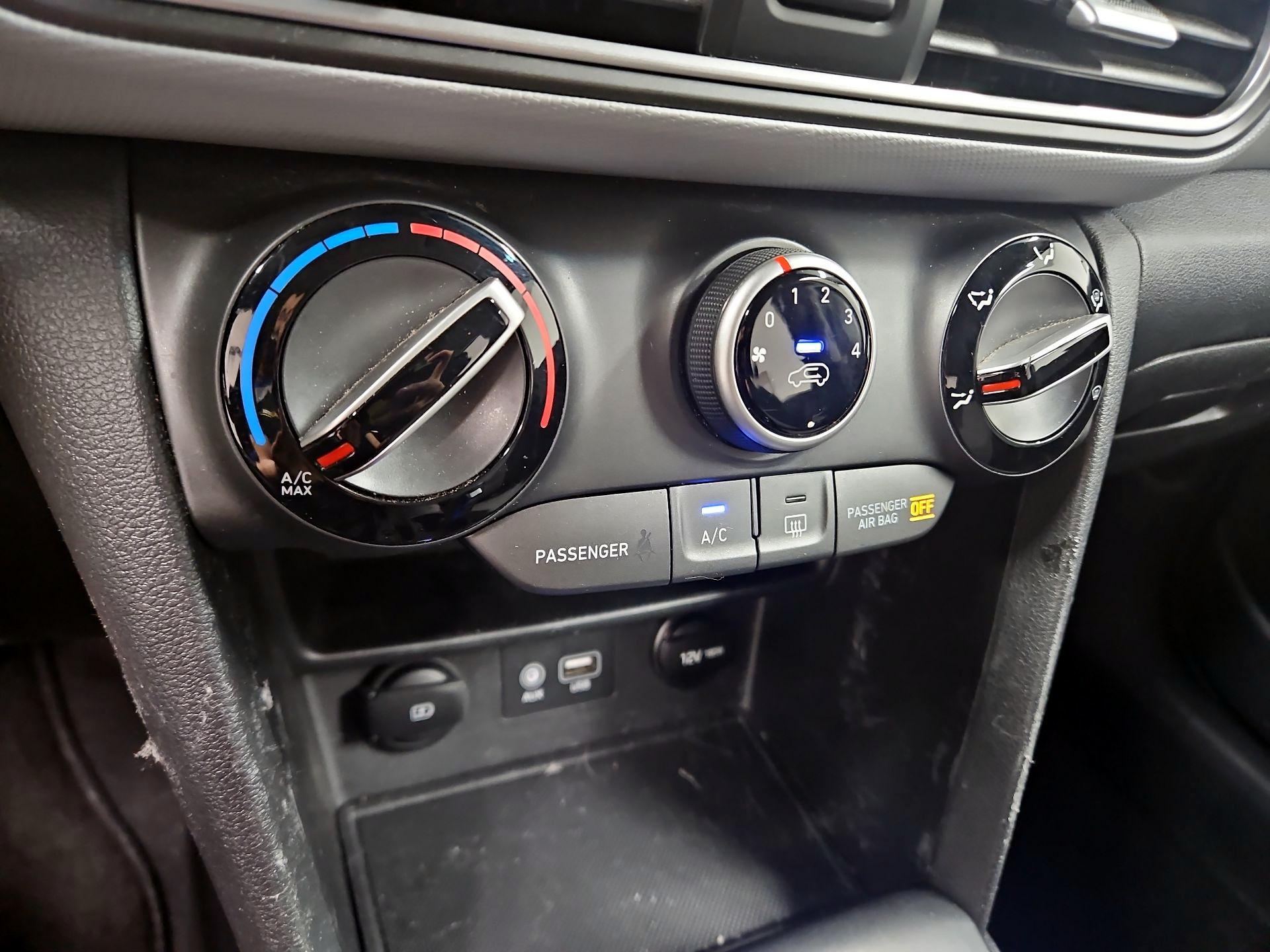 Thumbnail: 2020 Hyundai Kona - 16