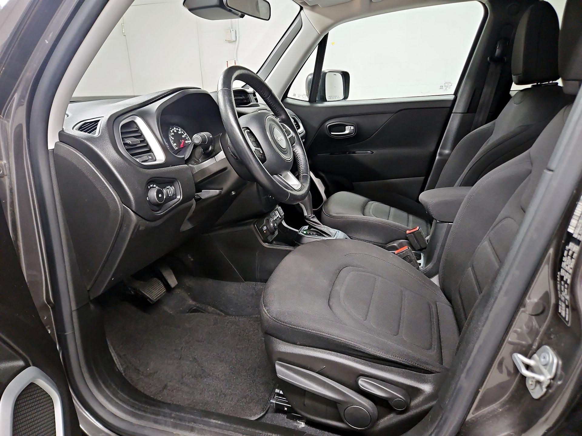 Thumbnail: 2020 Jeep Renegade - 11