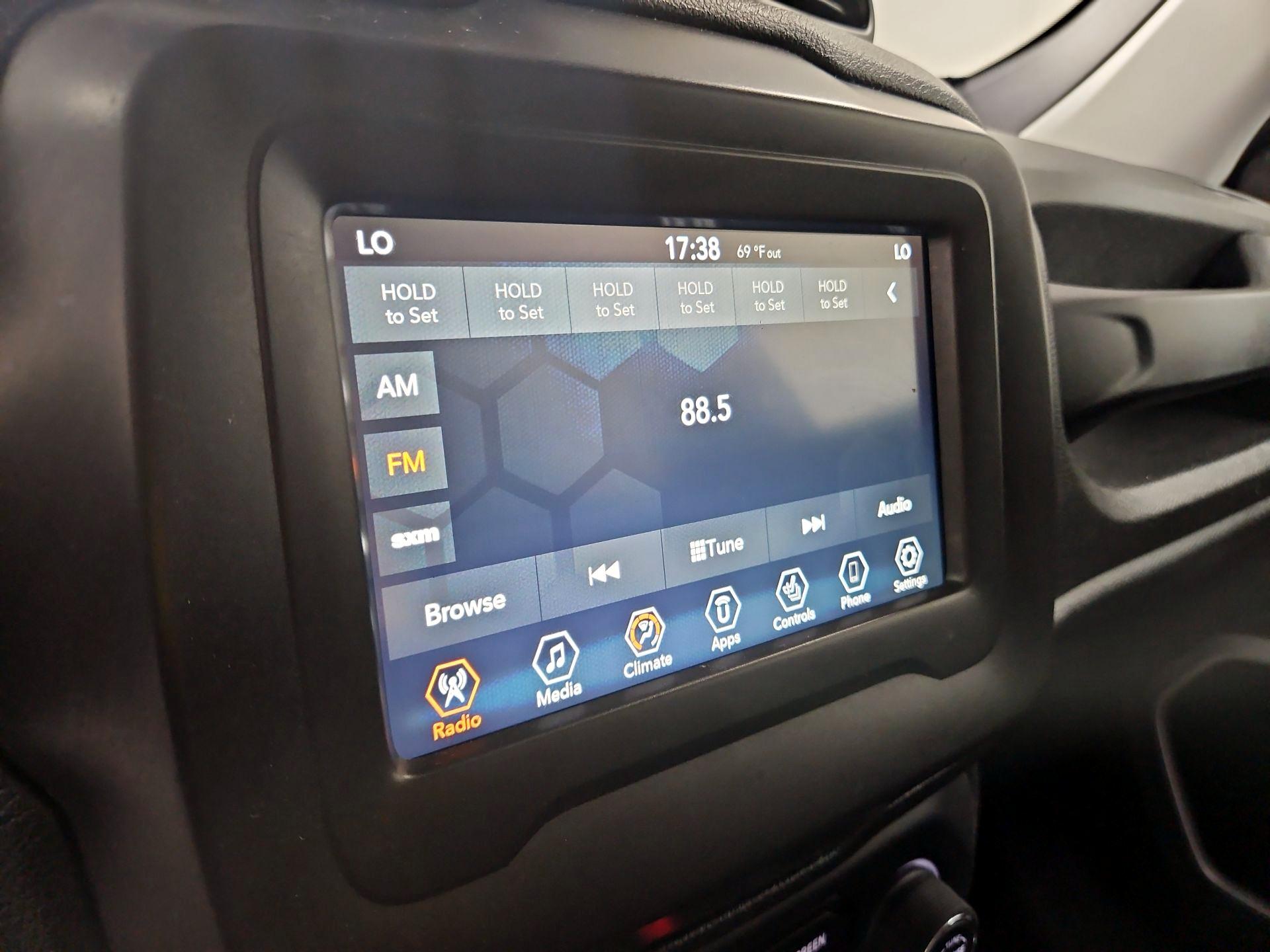 Thumbnail: 2020 Jeep Renegade - 15