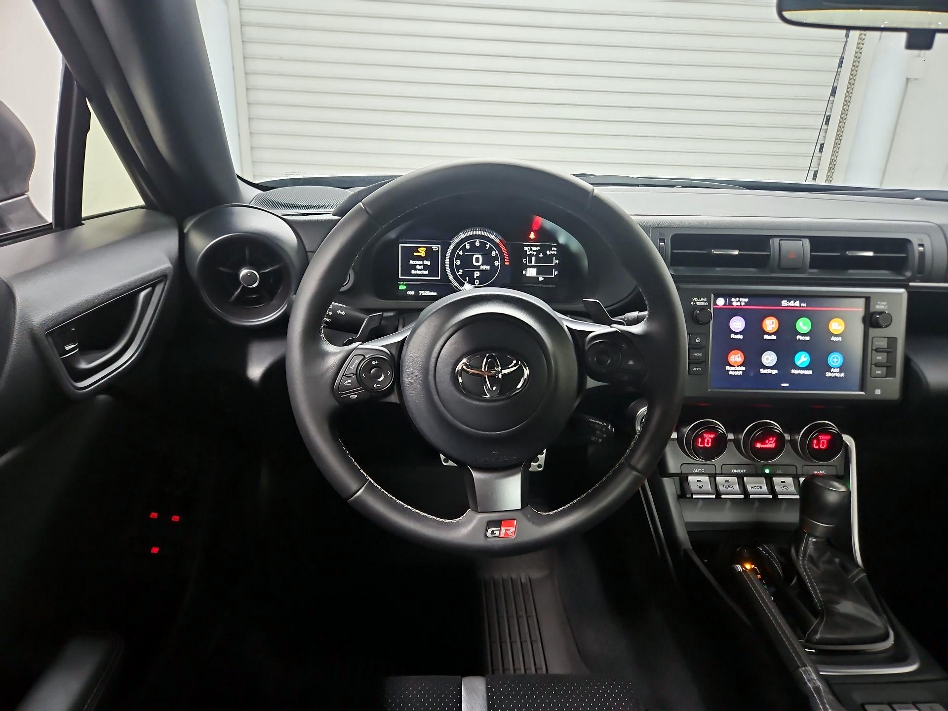 Thumbnail: 2023 Toyota GR86 - 10