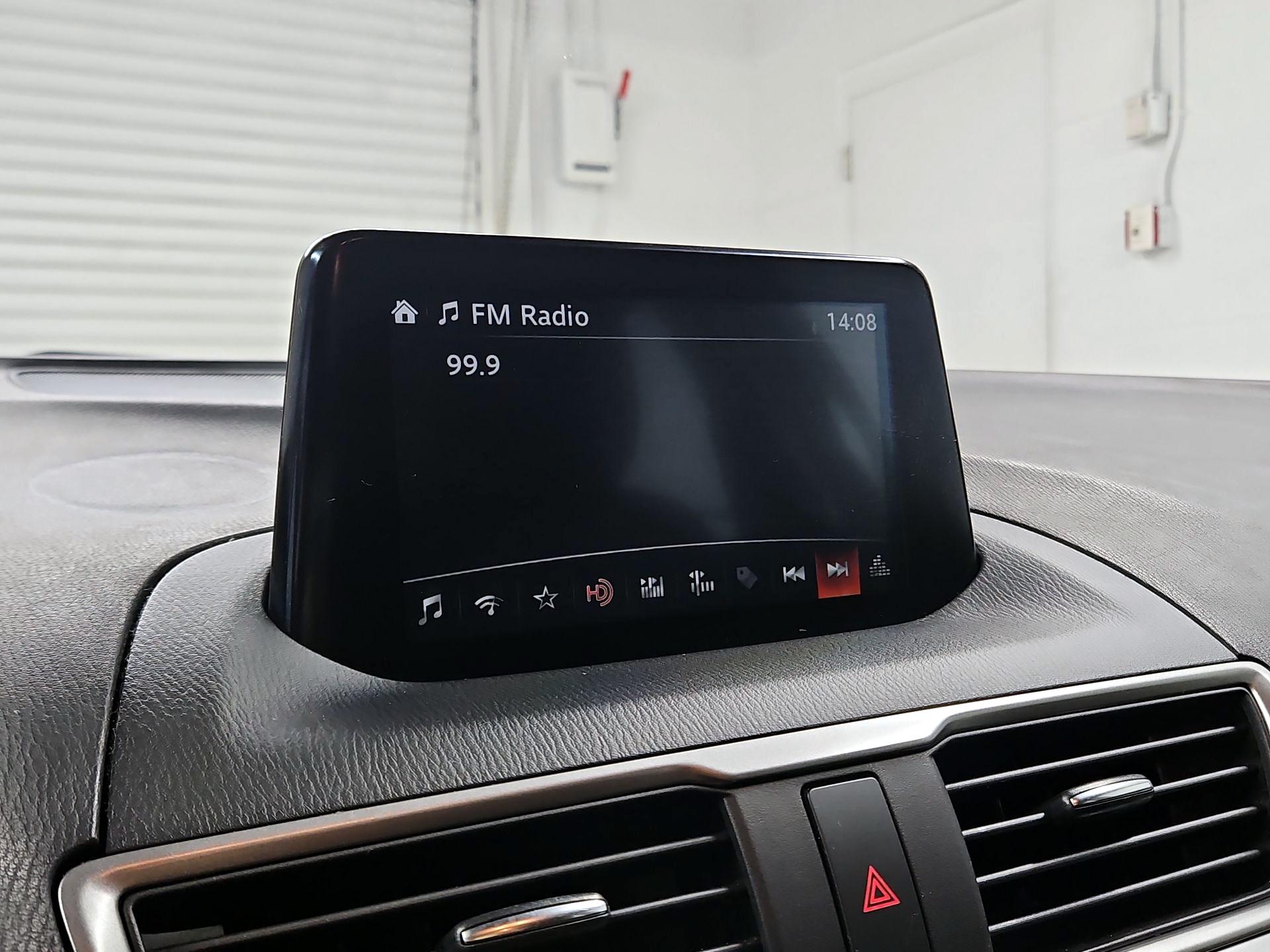 Thumbnail: 2017 Mazda Mazda3 - 15