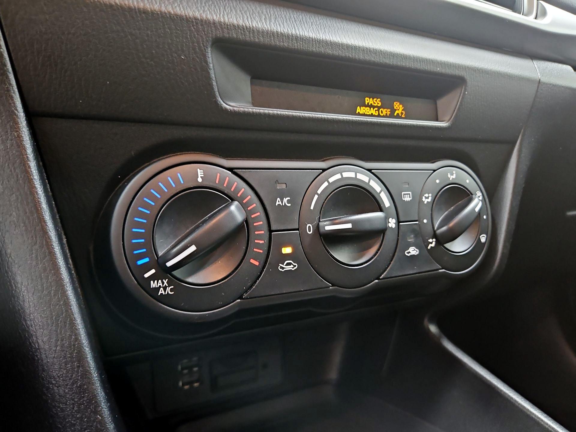 Thumbnail: 2017 Mazda Mazda3 - 16