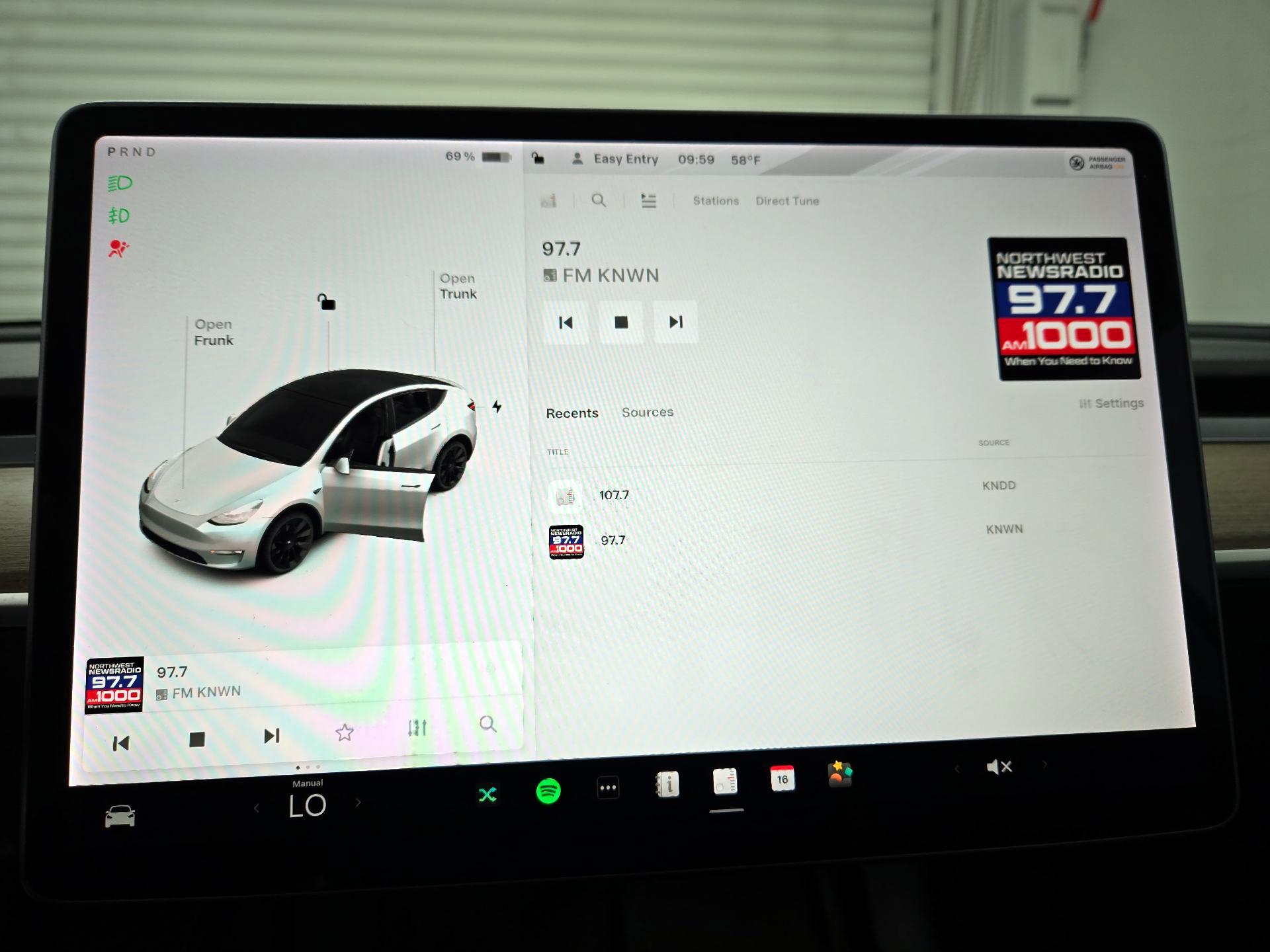 Thumbnail: 2021 Tesla Model Y - 15