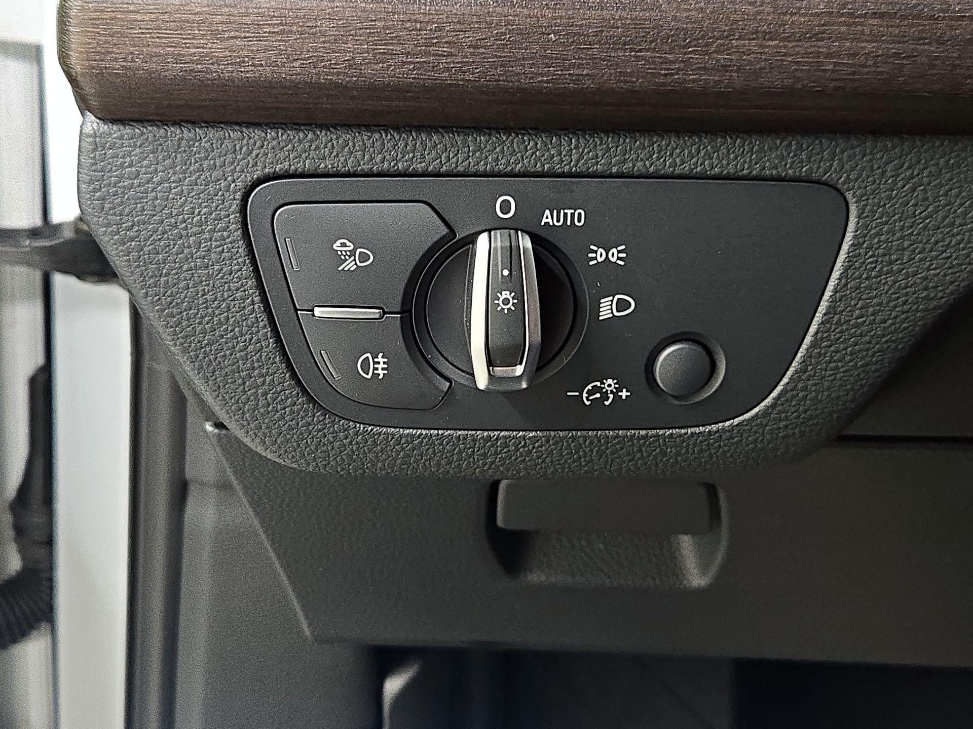 Thumbnail: 2021 Audi Q5 - 13