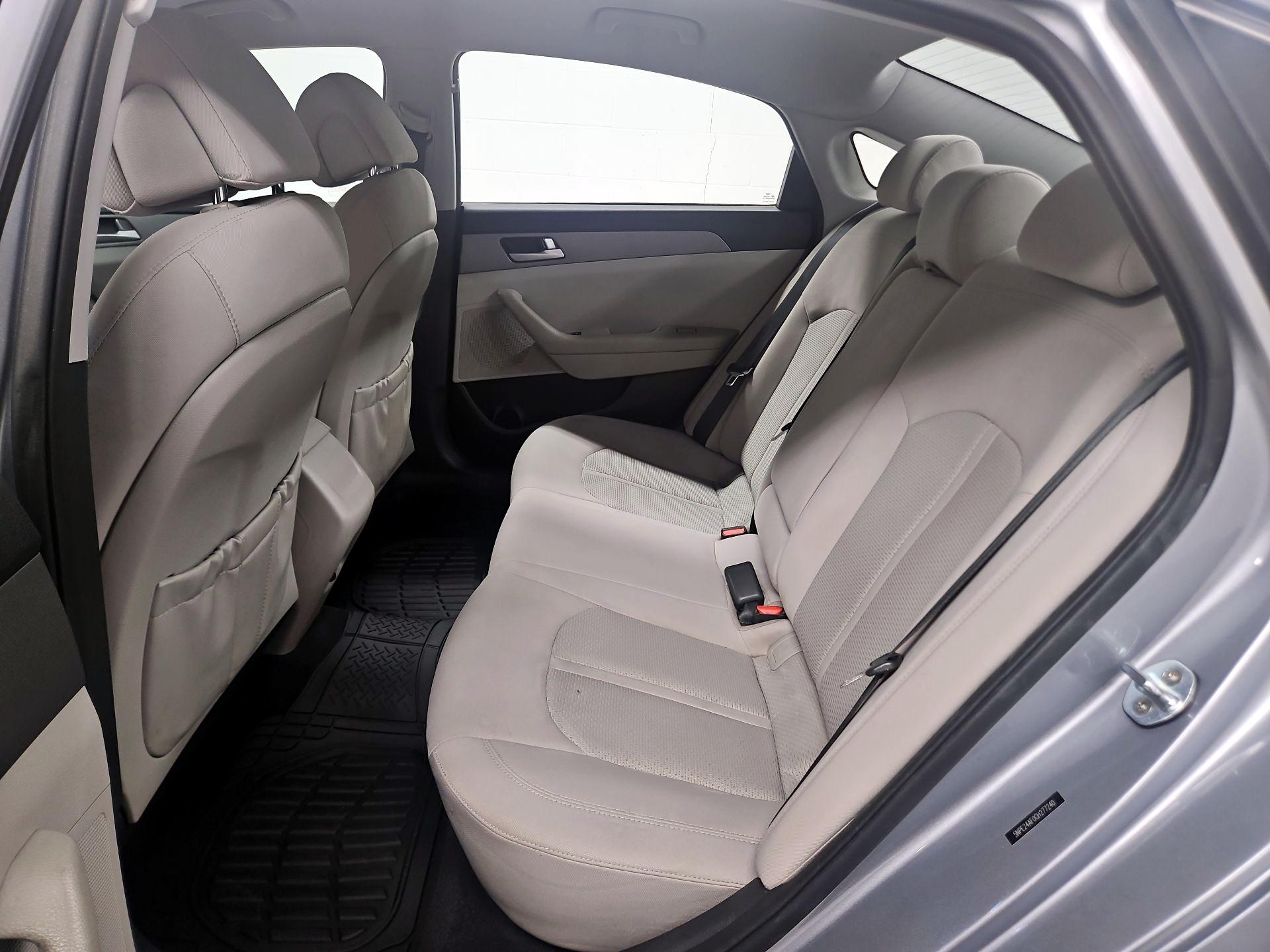 Thumbnail: 2016 Hyundai Sonata - 19
