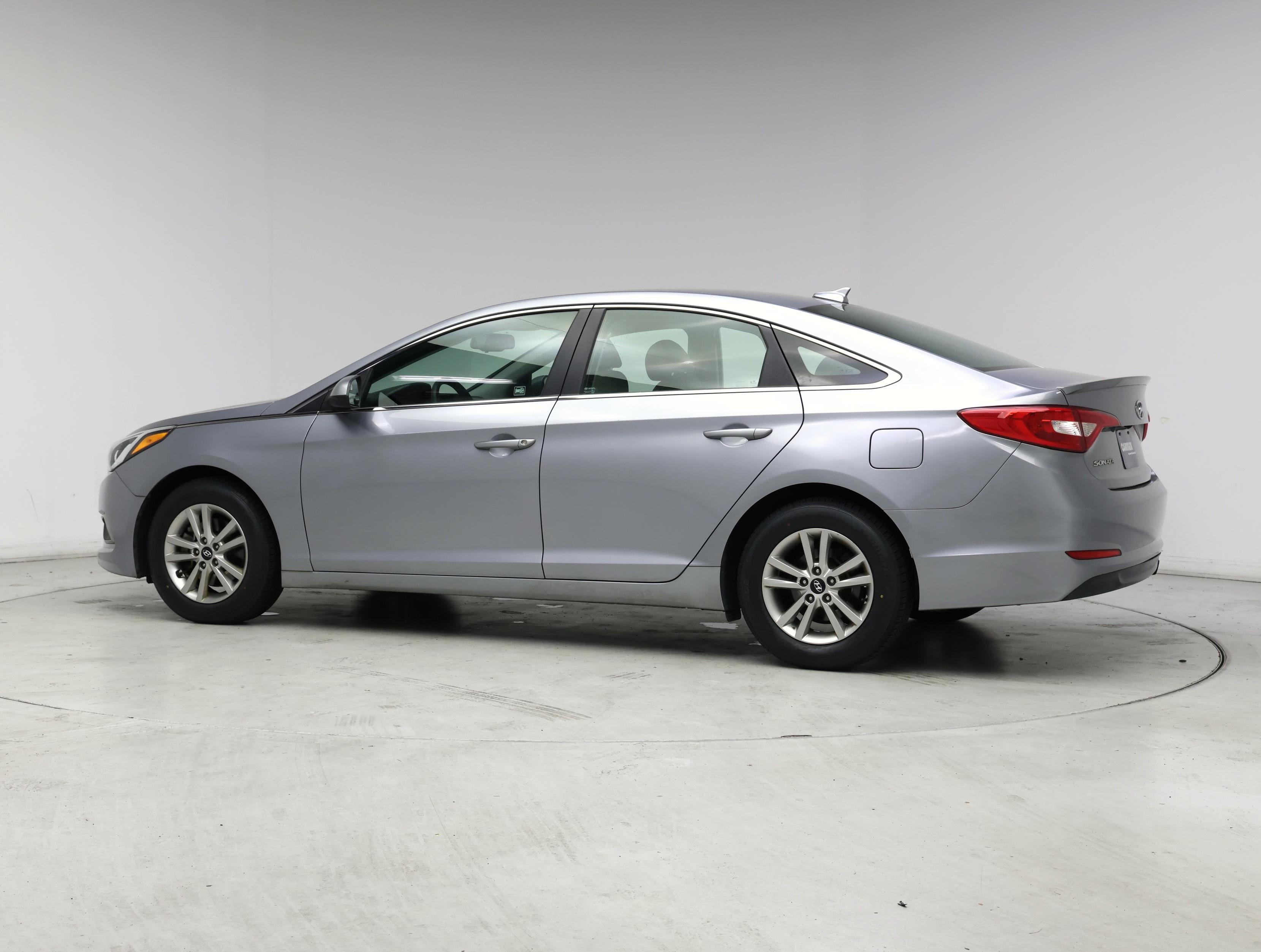Thumbnail: 2016 Hyundai Sonata - 3