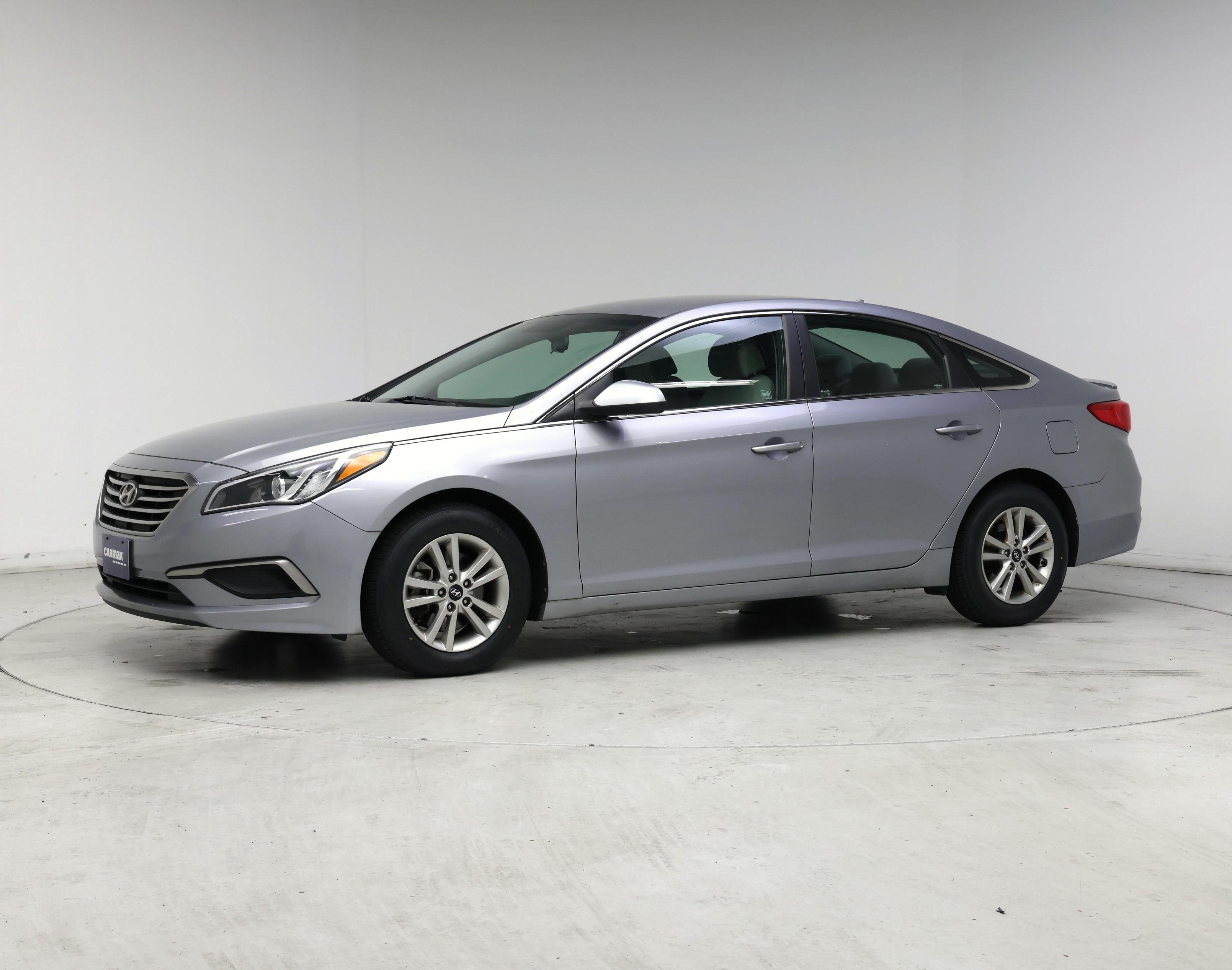 Thumbnail: 2016 Hyundai Sonata - 4