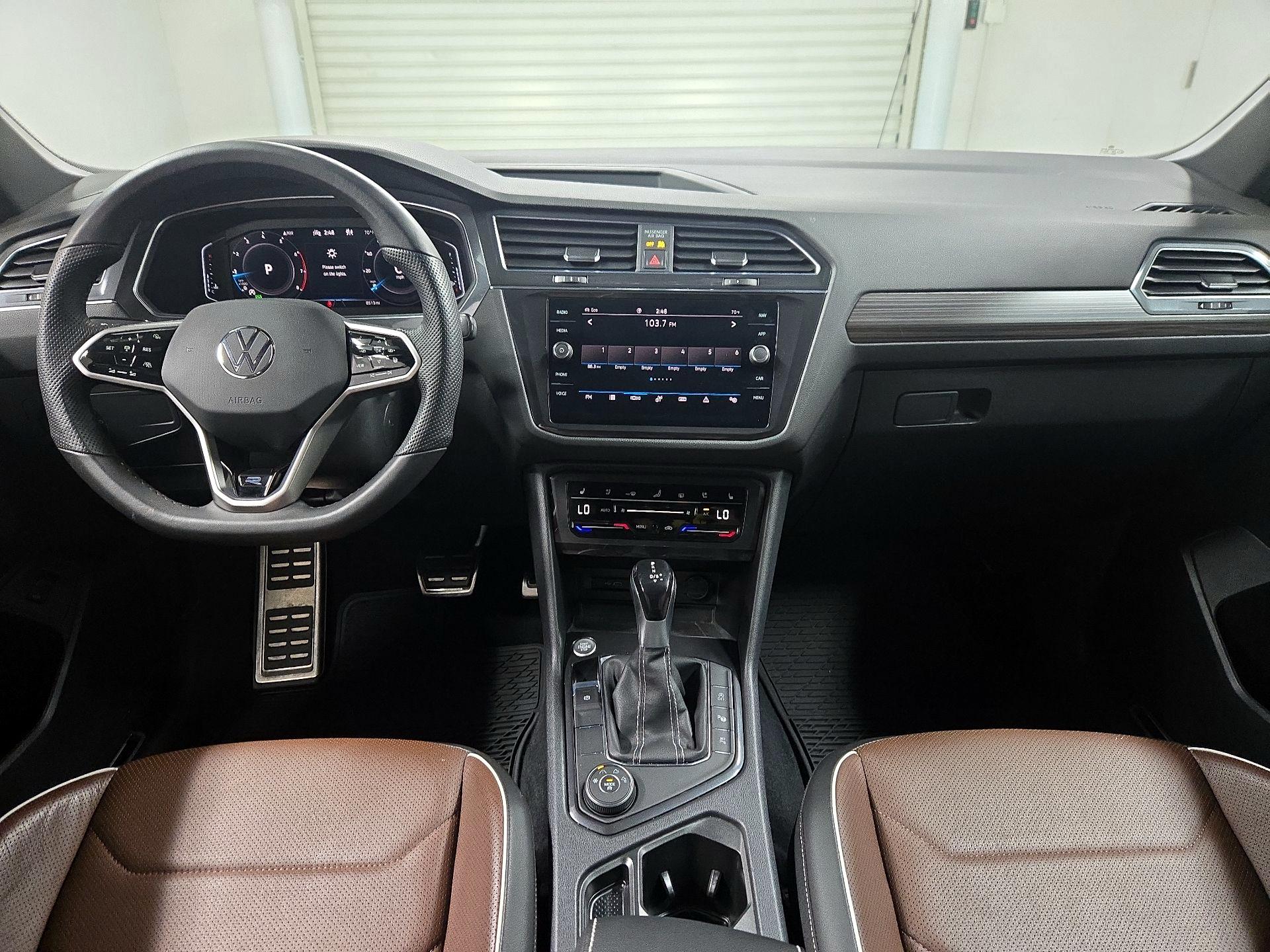 Thumbnail: 2022 Volkswagen Tiguan - 9
