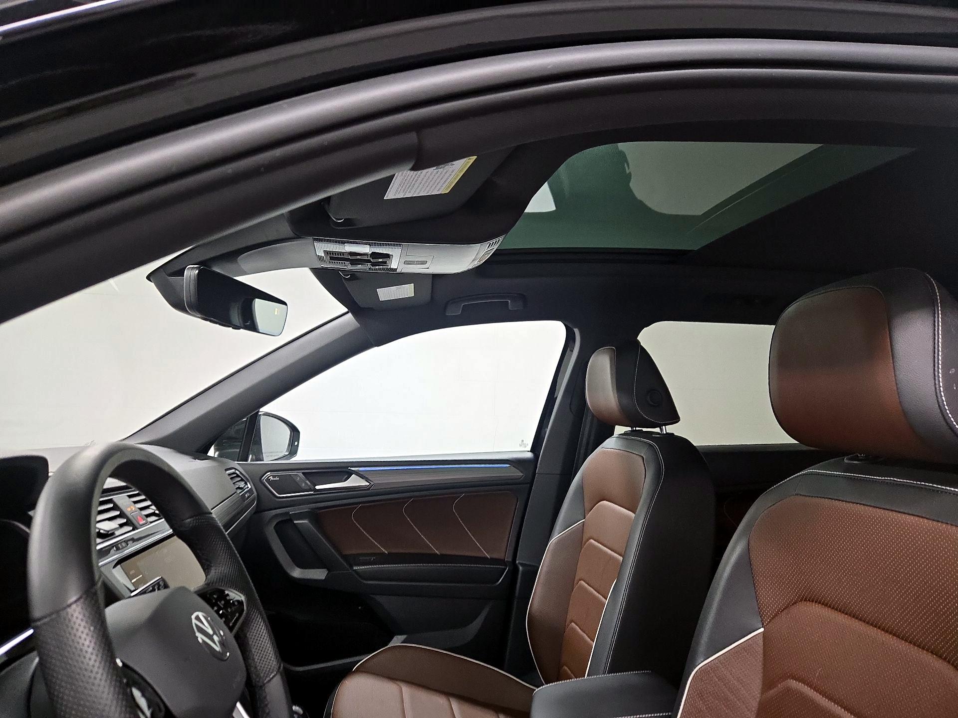Thumbnail: 2022 Volkswagen Tiguan - 20