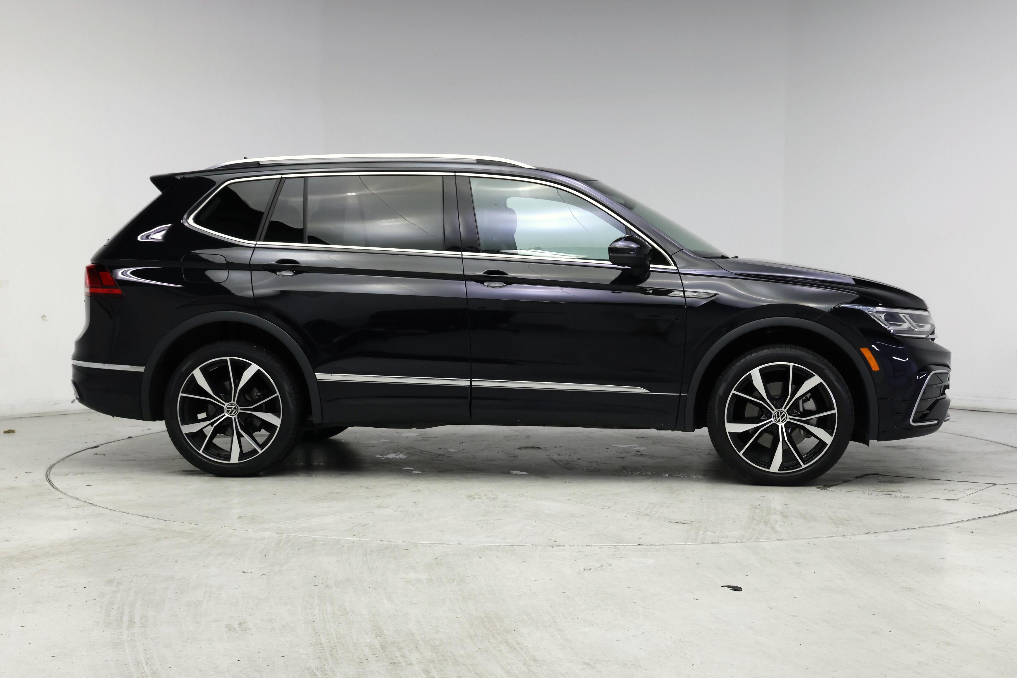 Thumbnail: 2022 Volkswagen Tiguan - 7