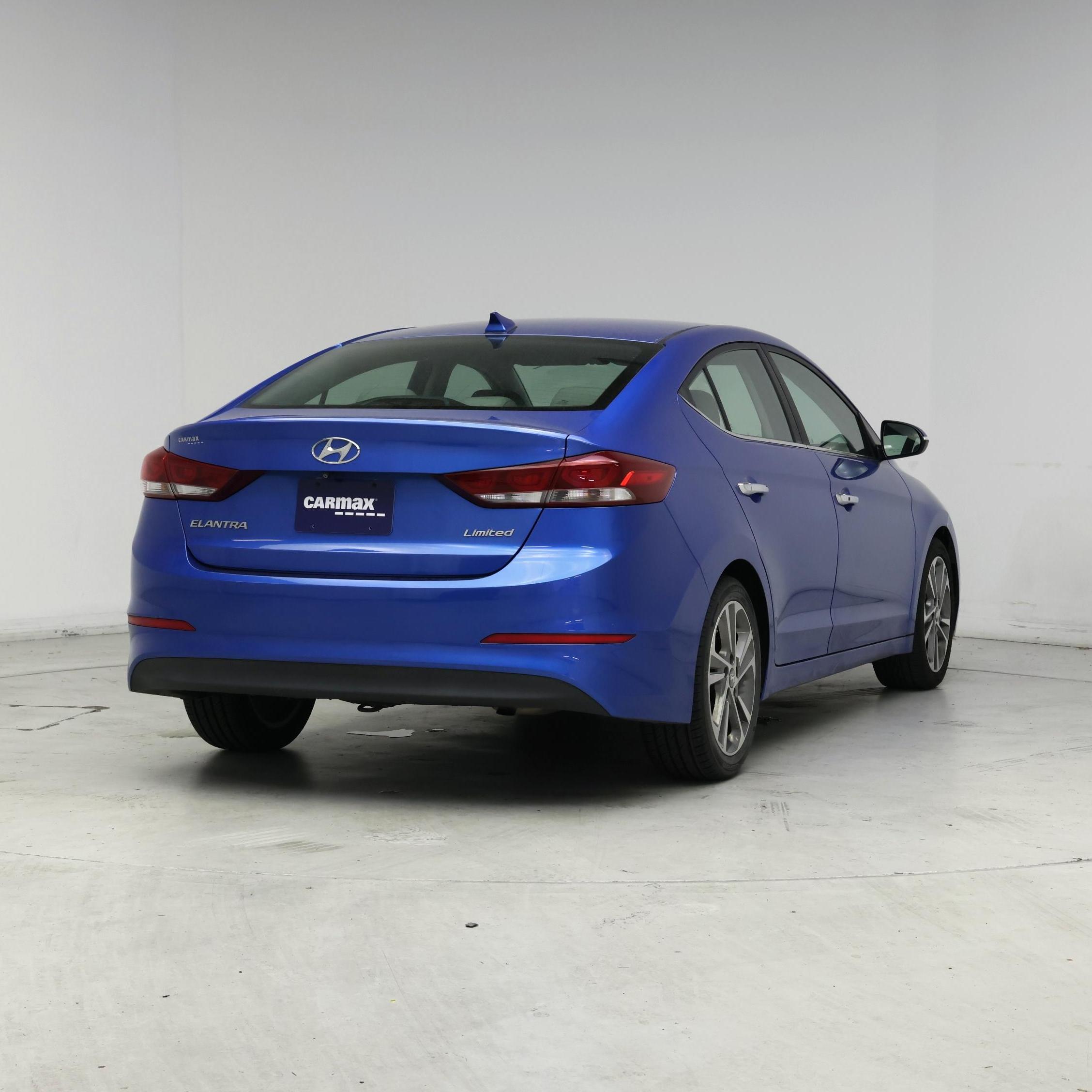 Thumbnail: 2017 Hyundai Elantra - 8