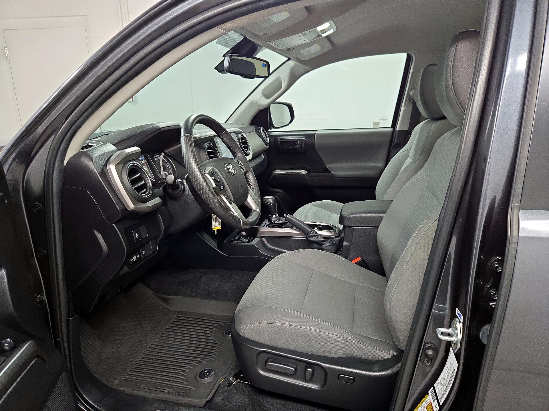 Thumbnail: 2022 Toyota Tacoma - 11