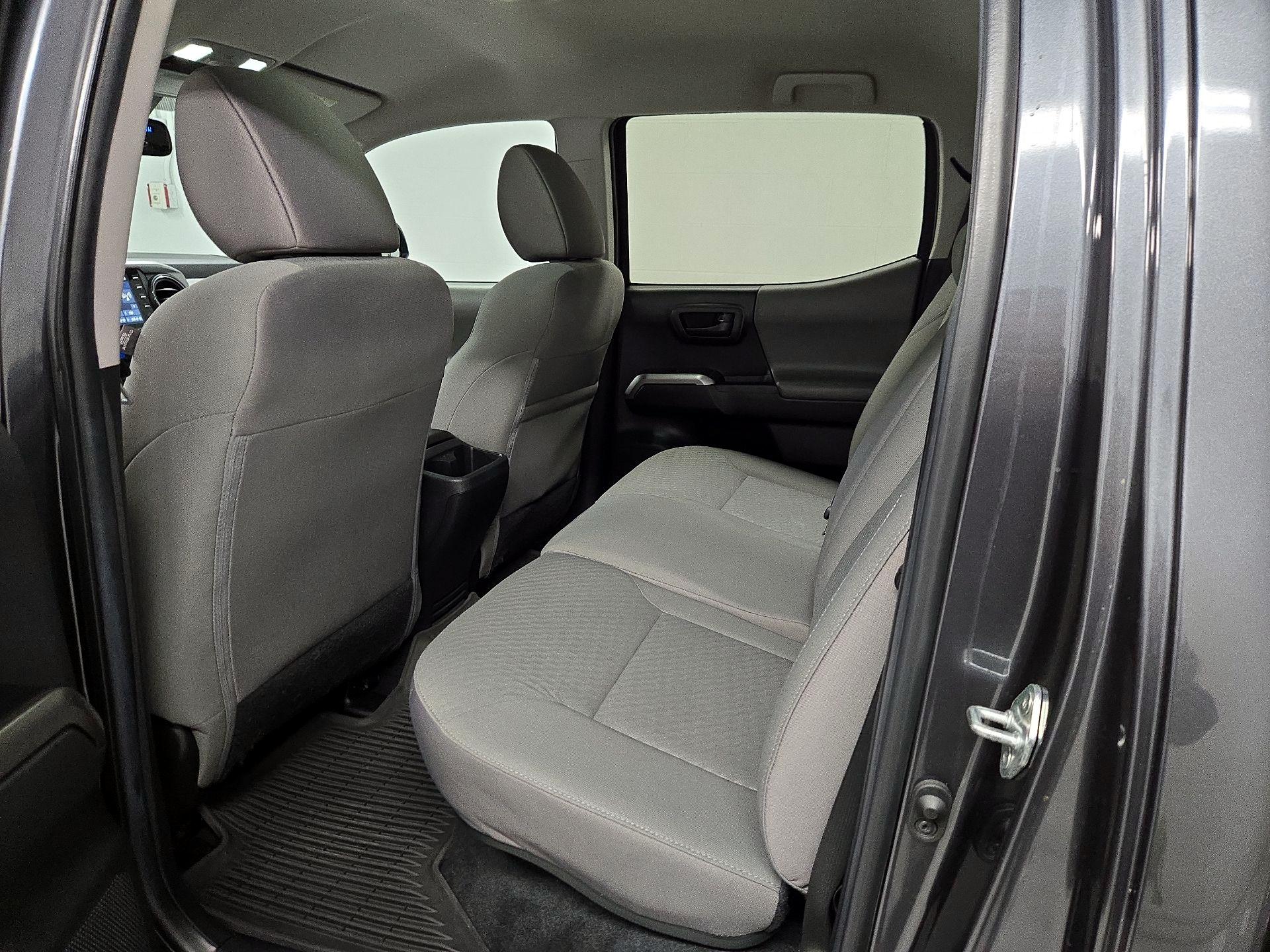 Thumbnail: 2022 Toyota Tacoma - 19