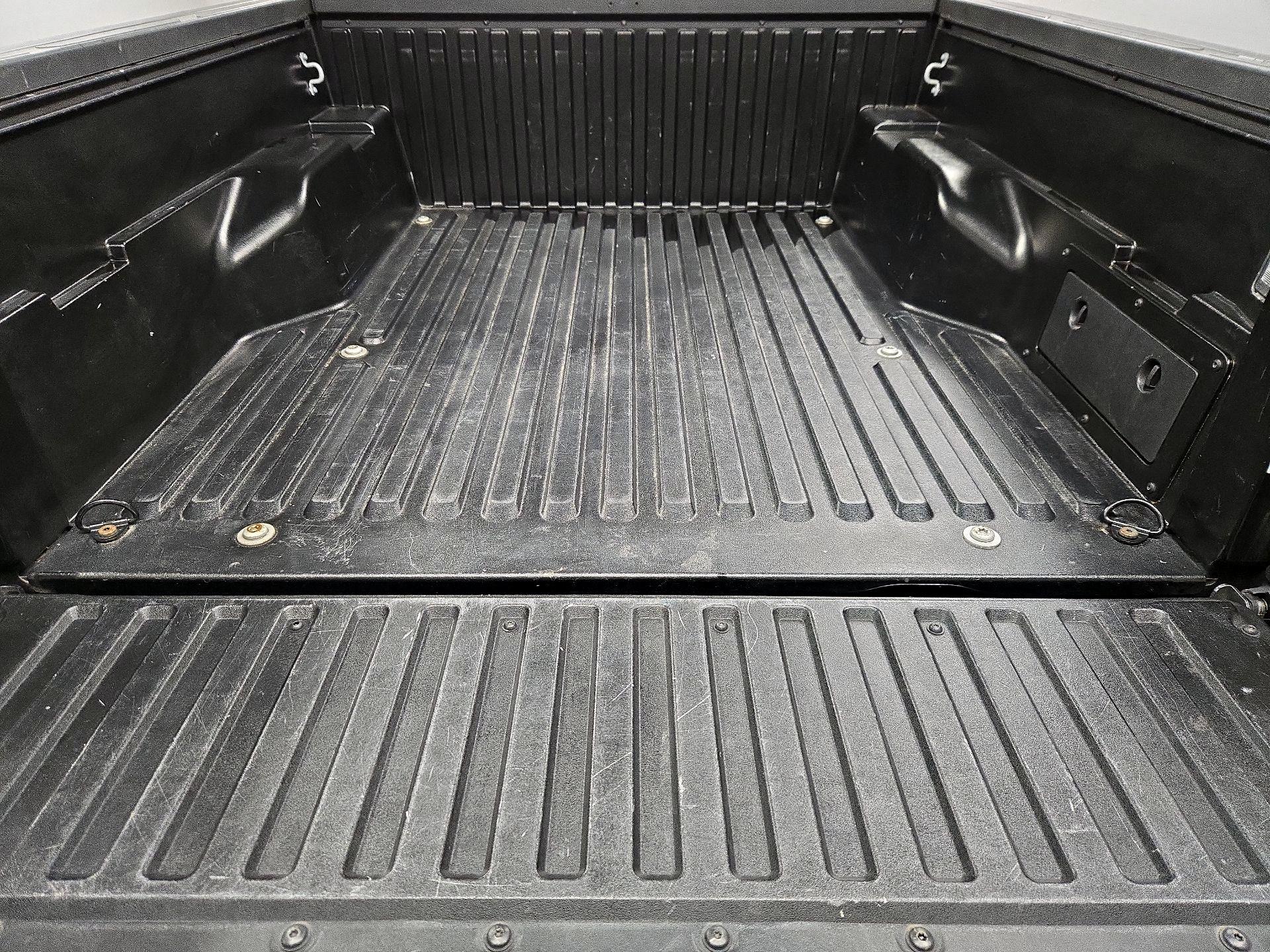 Thumbnail: 2022 Toyota Tacoma - 20