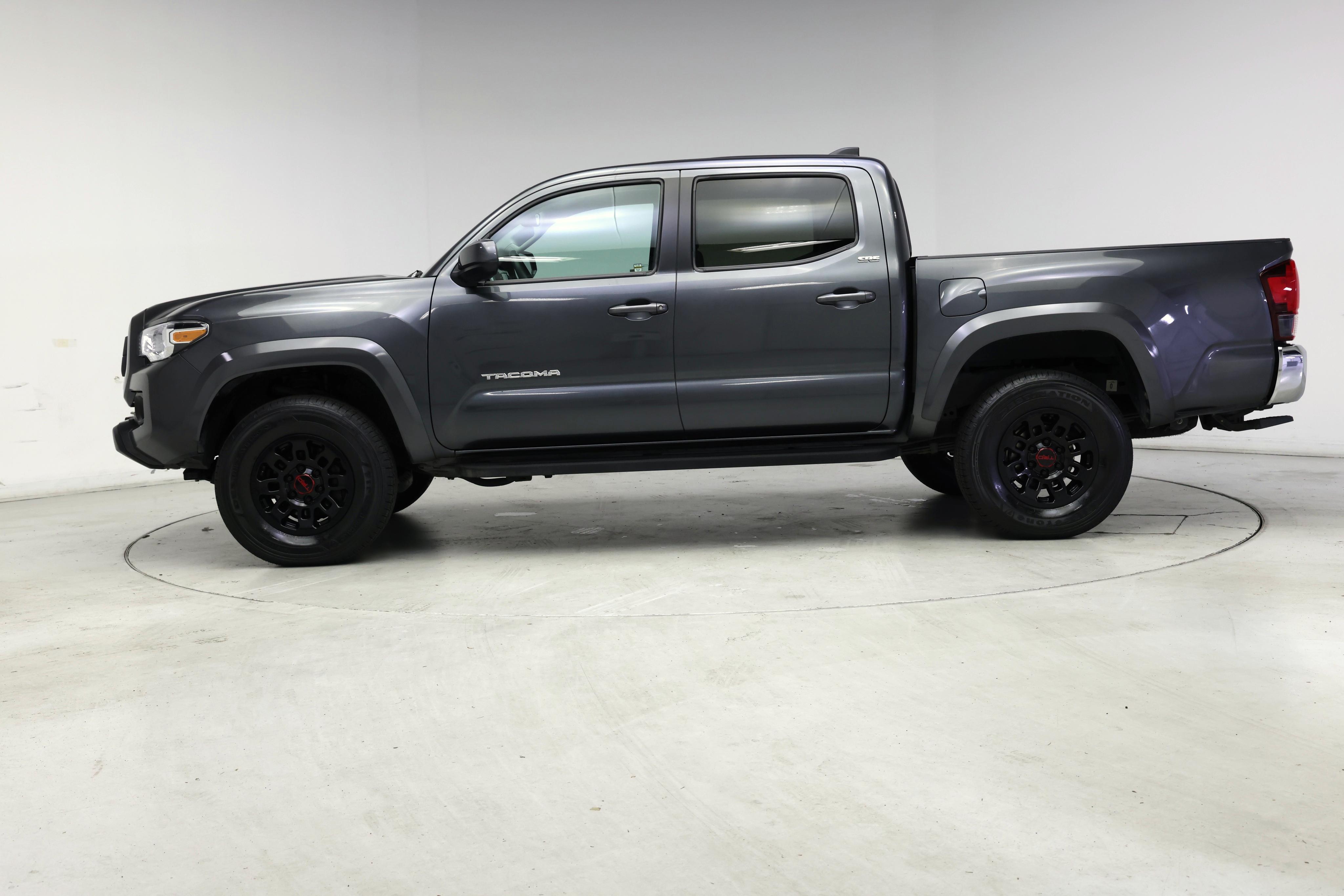 Thumbnail: 2022 Toyota Tacoma - 3