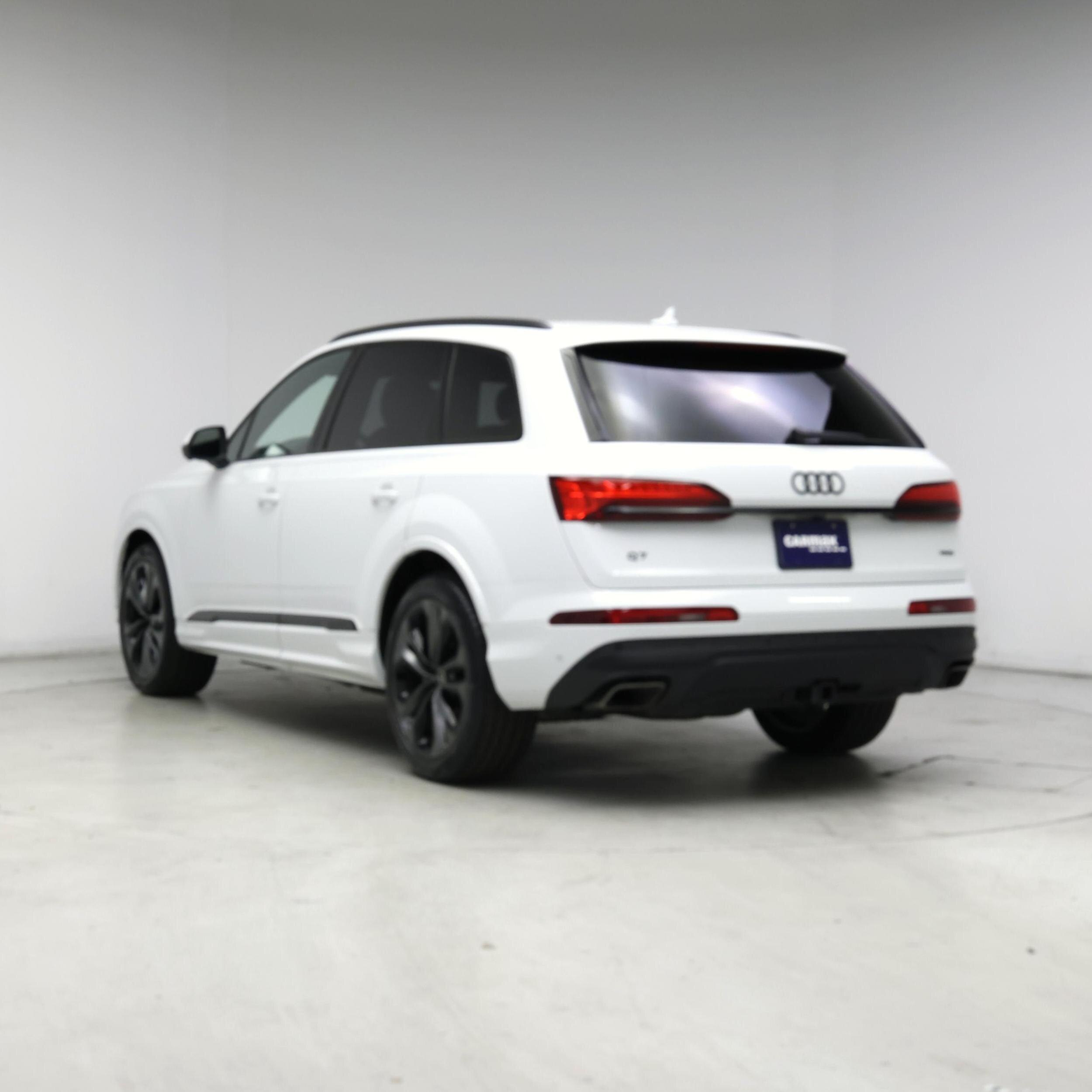 Thumbnail: 2025 Audi Q7 - 2