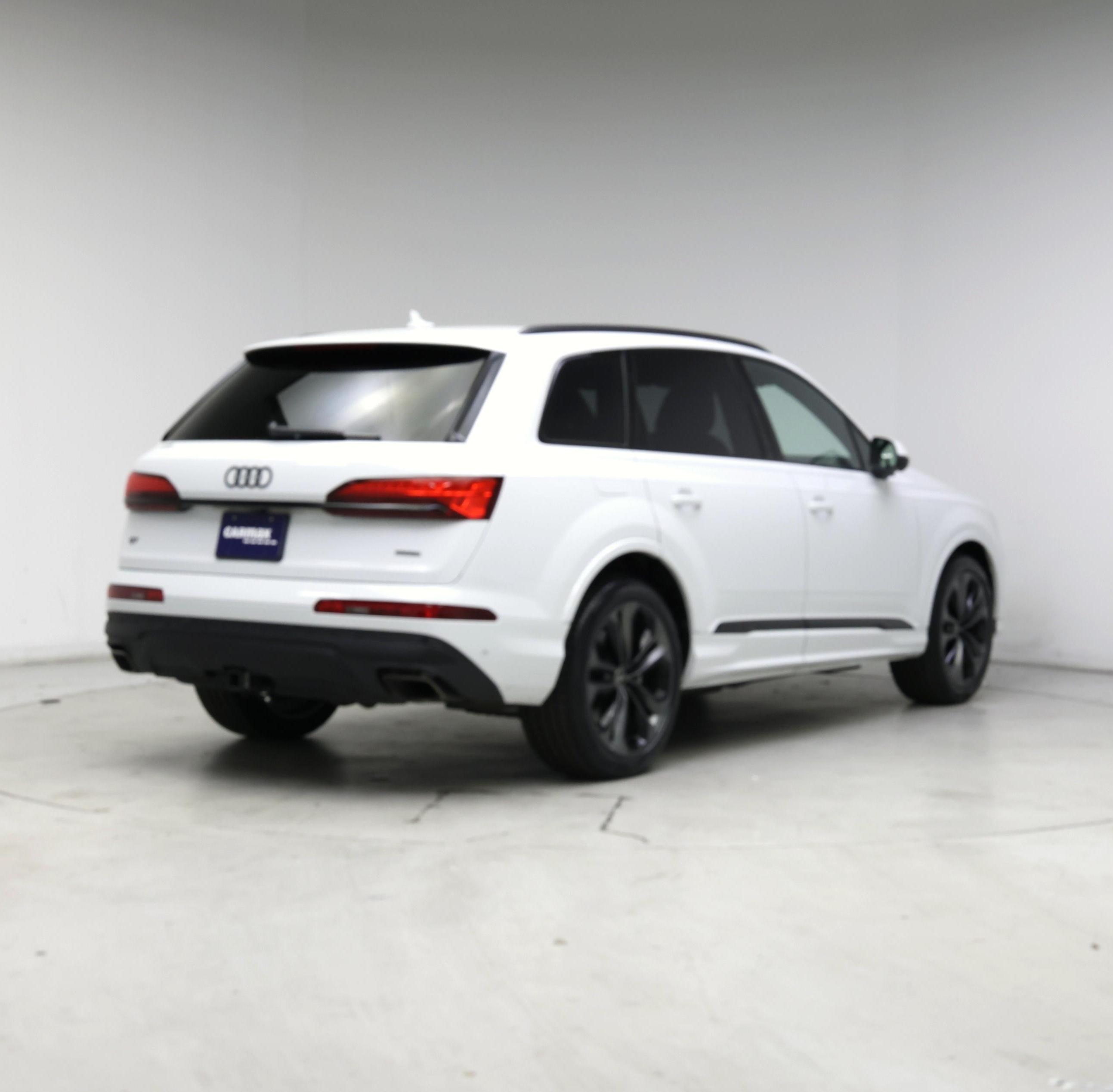 Thumbnail: 2025 Audi Q7 - 8