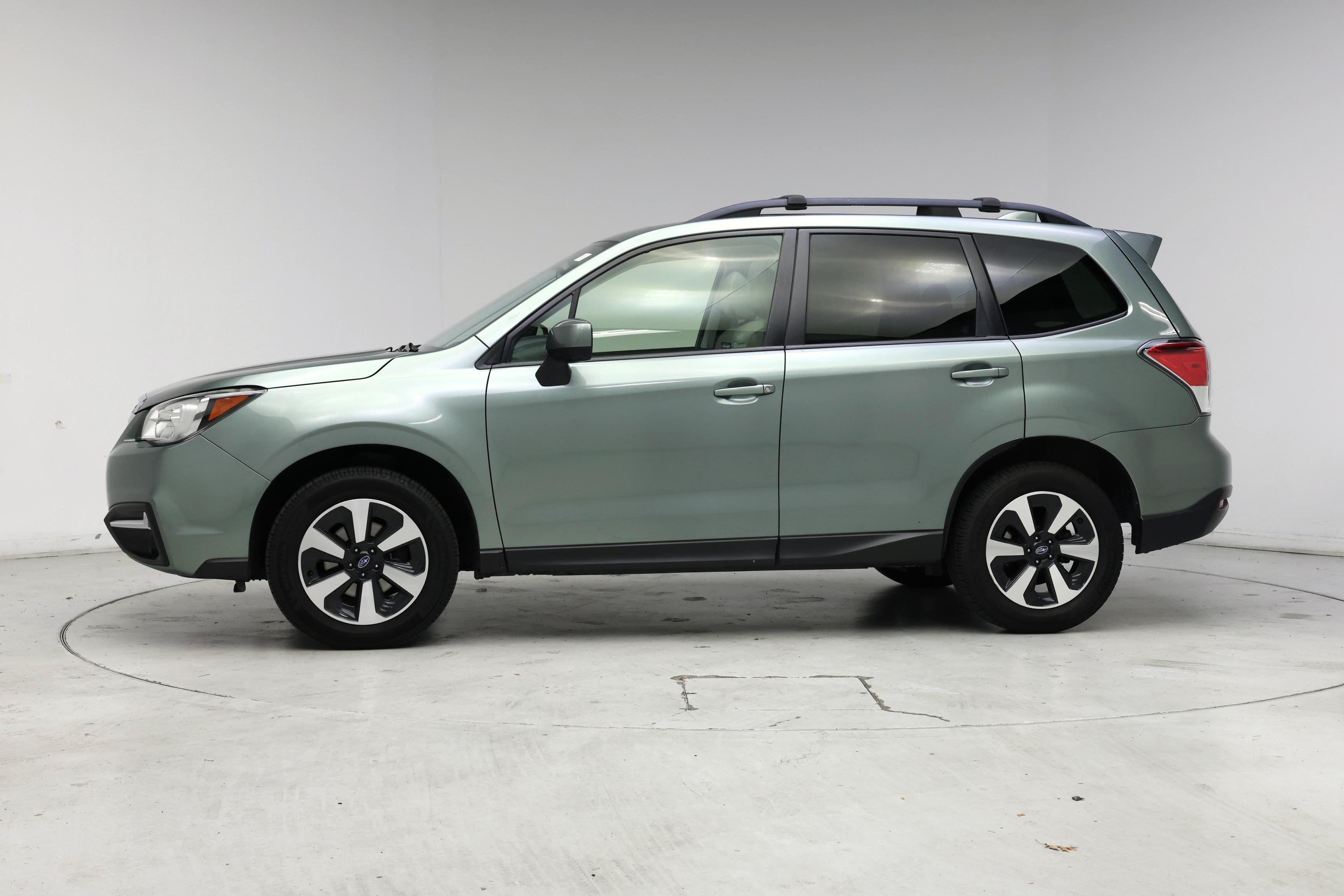 Thumbnail: 2017 Subaru Forester - 3
