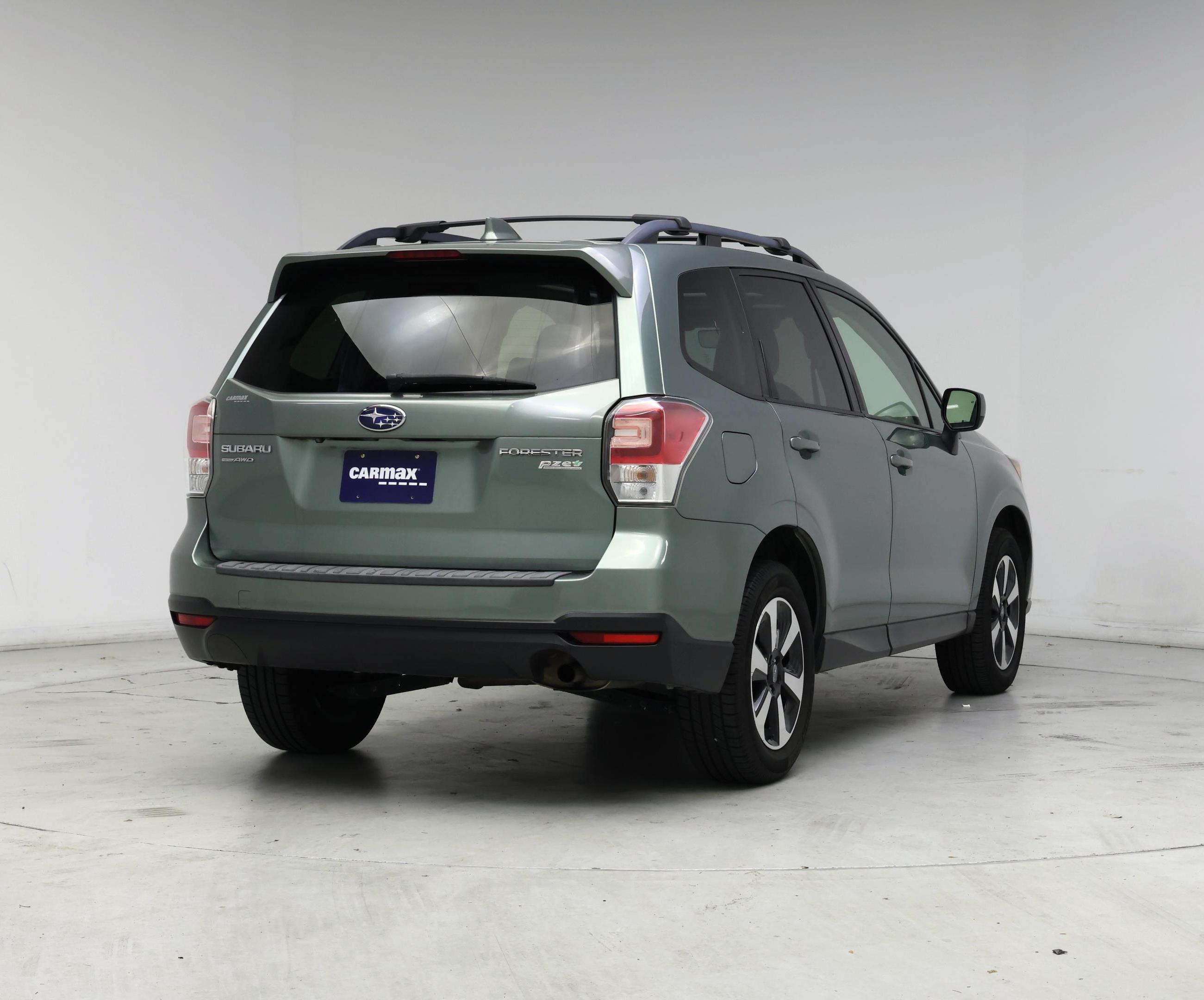 Thumbnail: 2017 Subaru Forester - 8