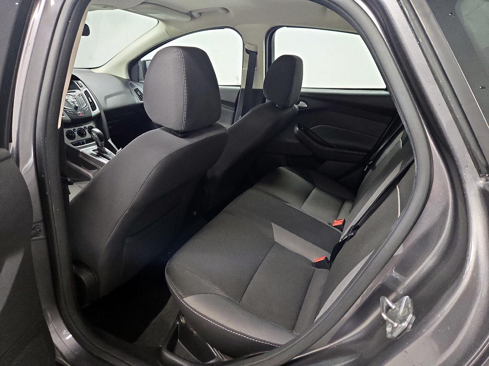 Thumbnail: 2014 Ford Focus - 18