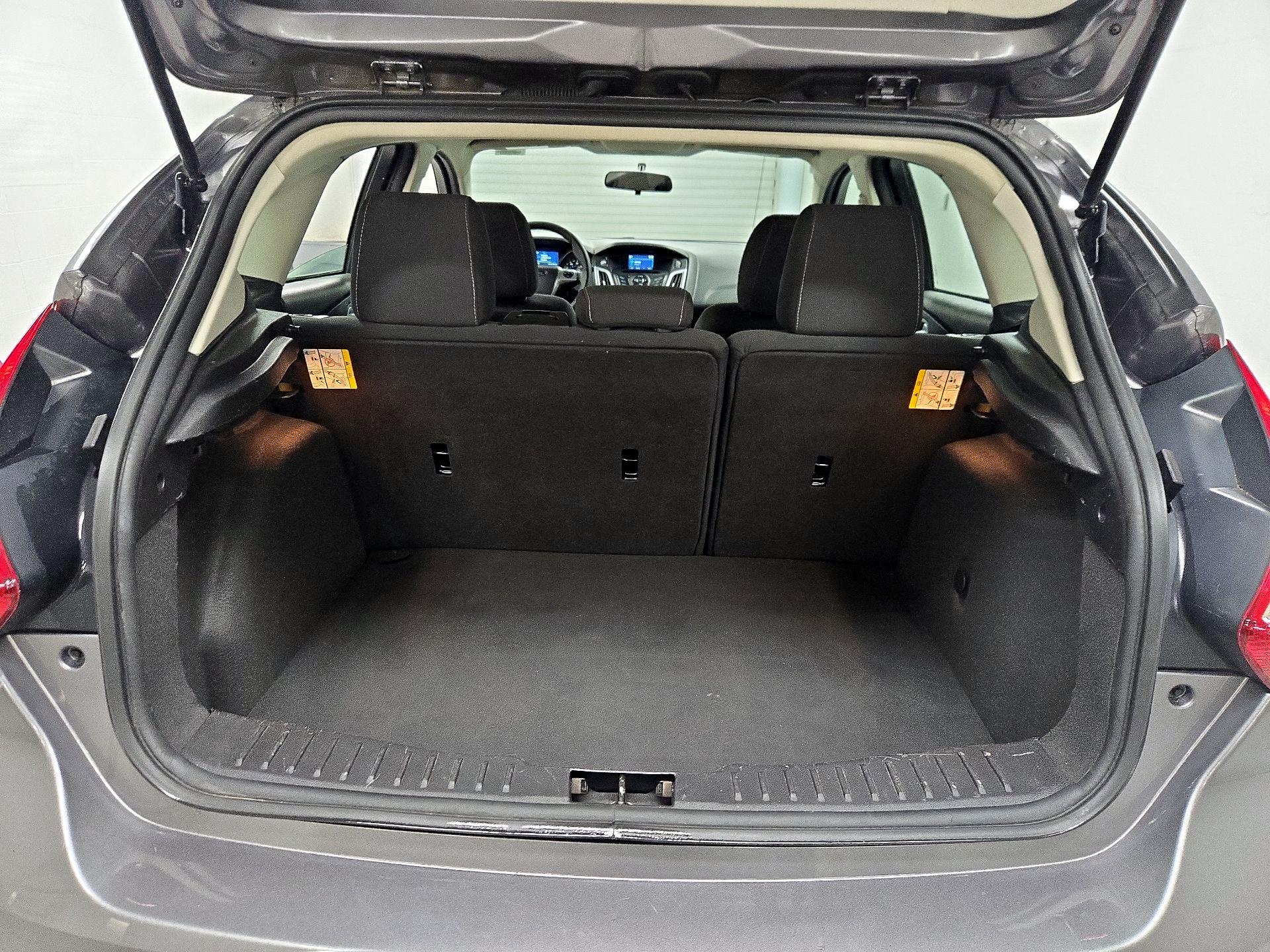 Thumbnail: 2014 Ford Focus - 19