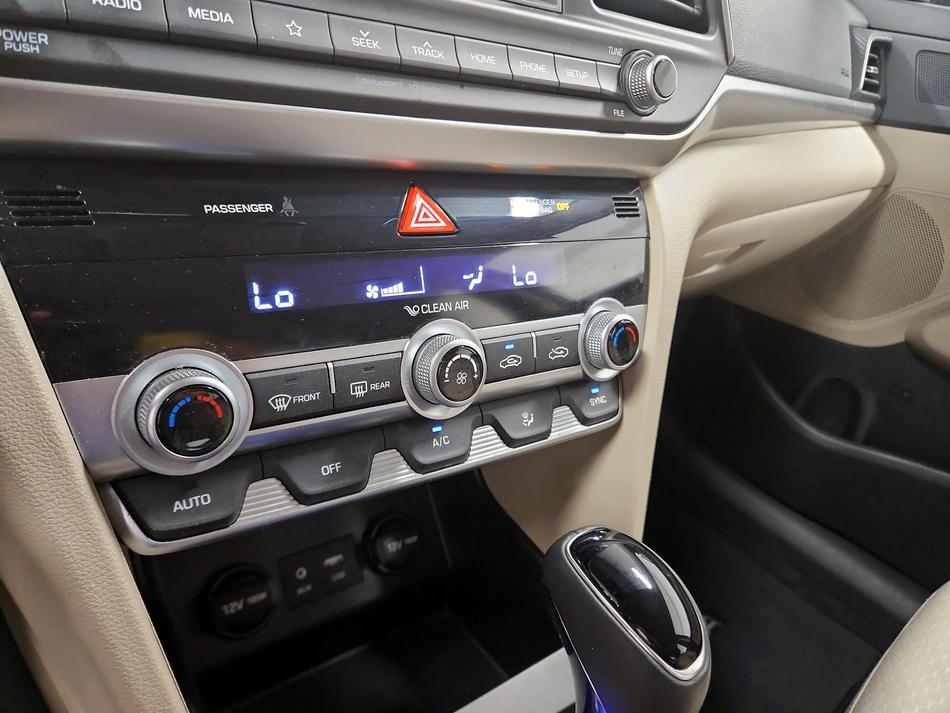 Thumbnail: 2020 Hyundai Elantra - 16
