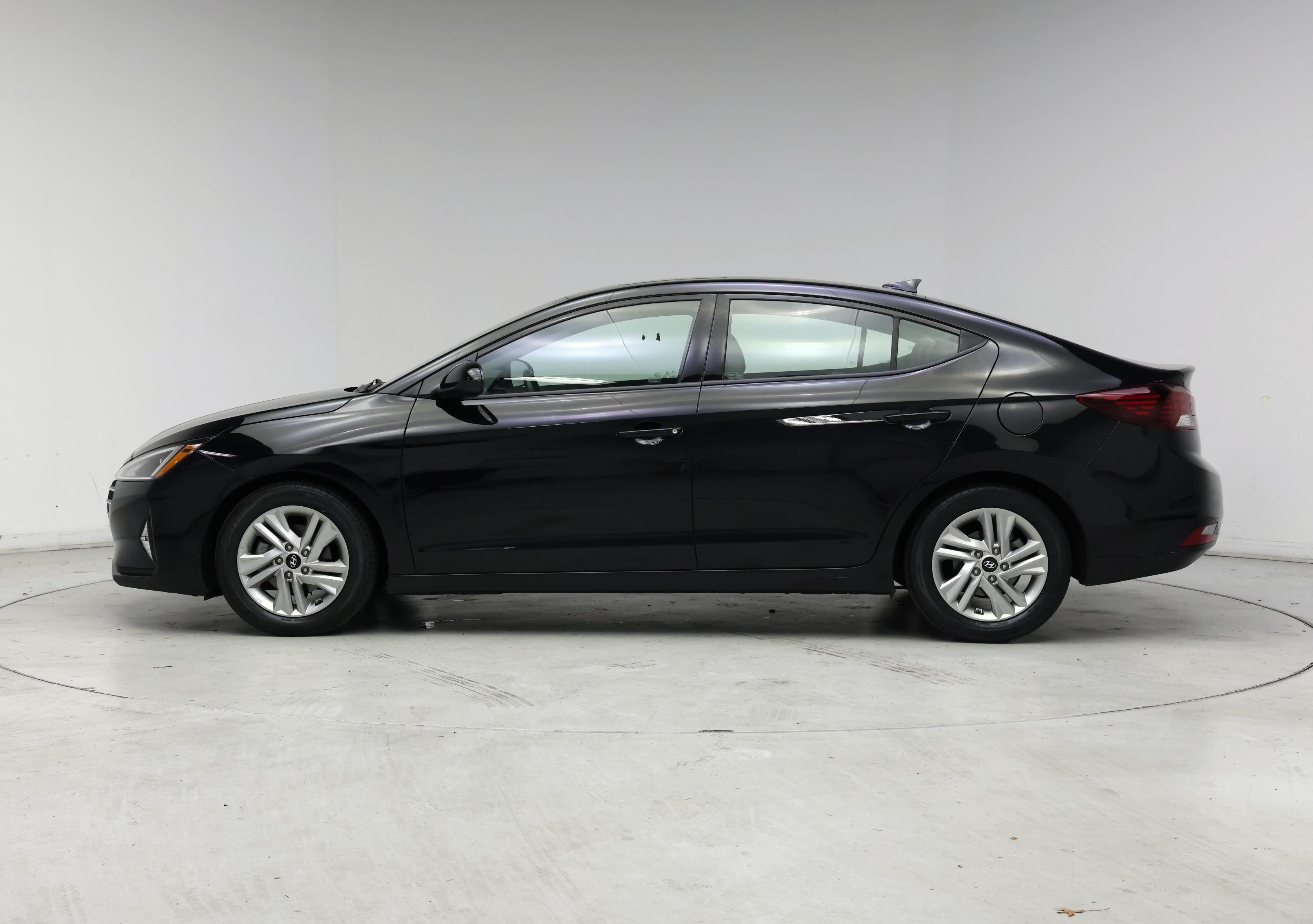 Thumbnail: 2020 Hyundai Elantra - 3