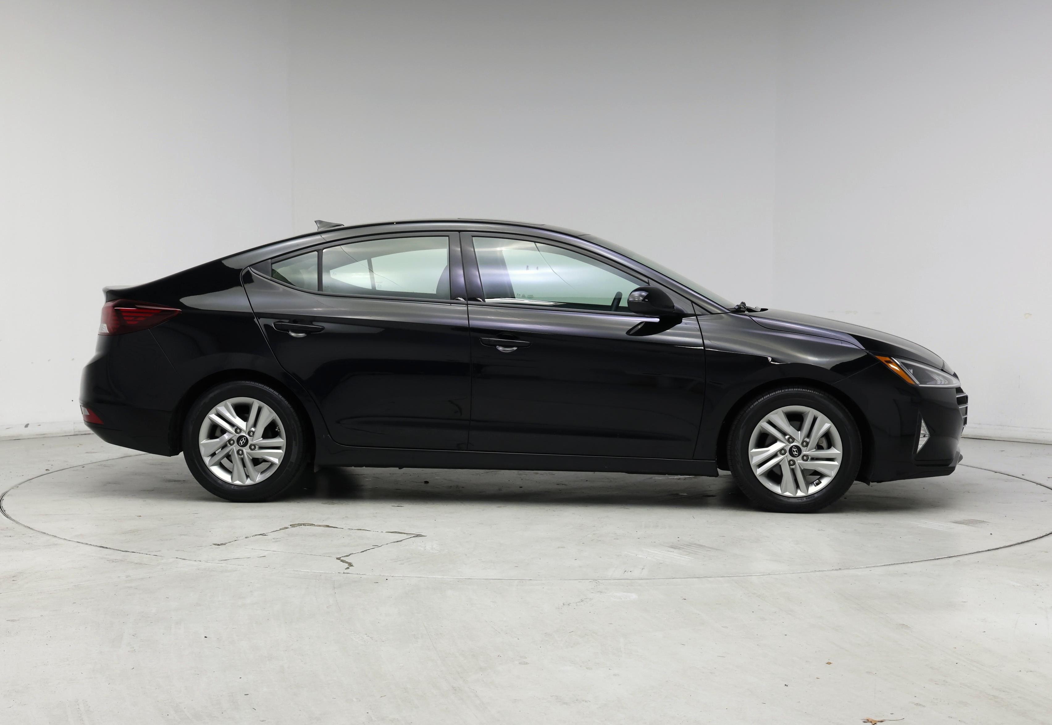 Thumbnail: 2020 Hyundai Elantra - 7