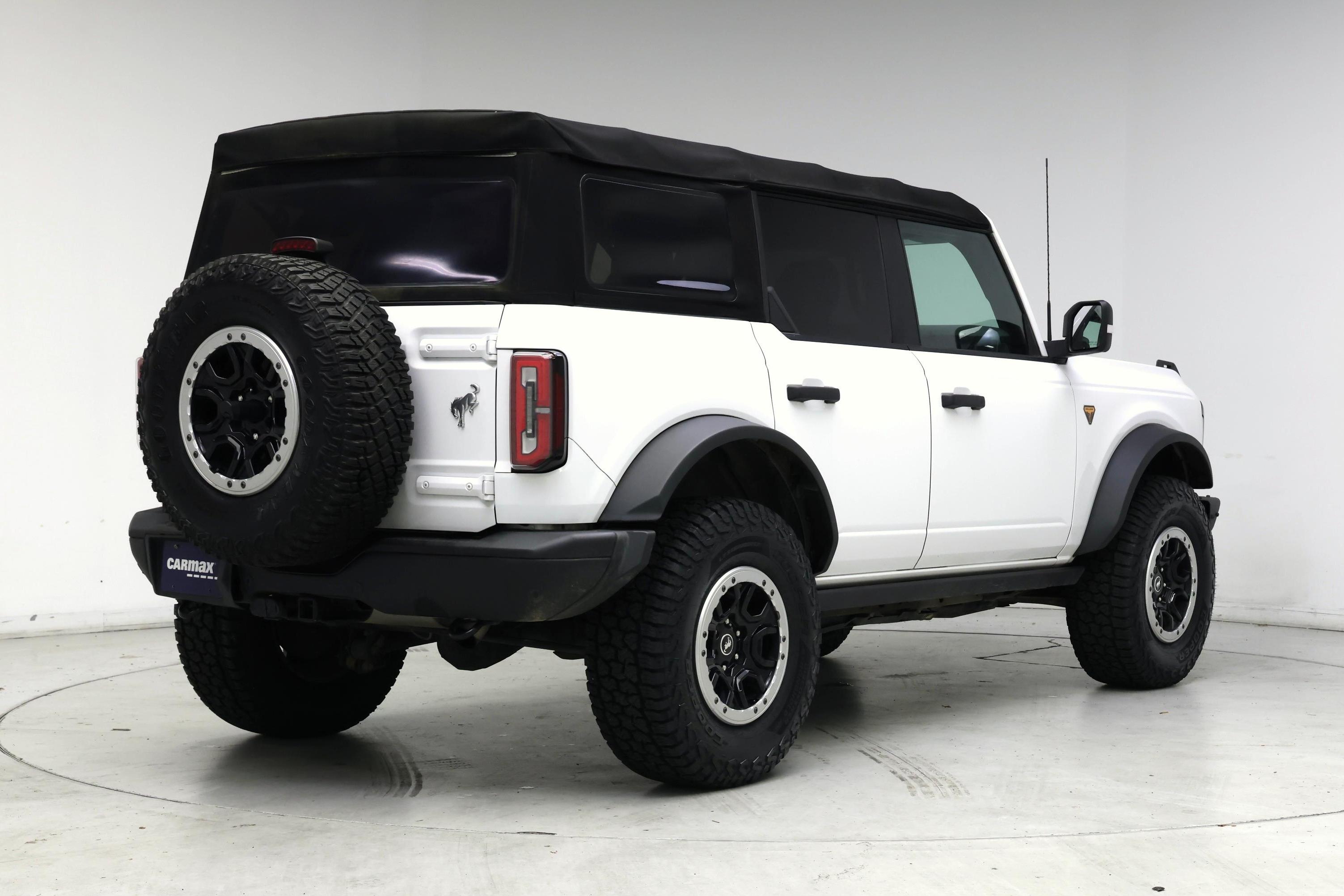 Thumbnail: 2021 Ford Bronco - 8